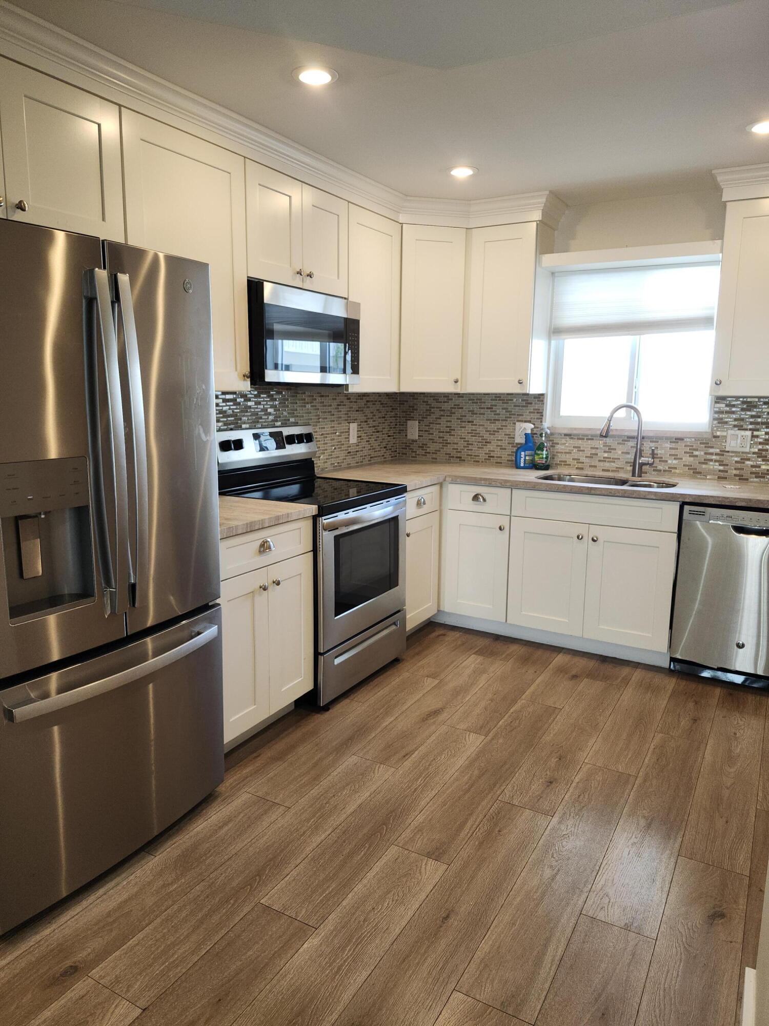 301 Lake Shore Drive Apt 409 Property Photo 18