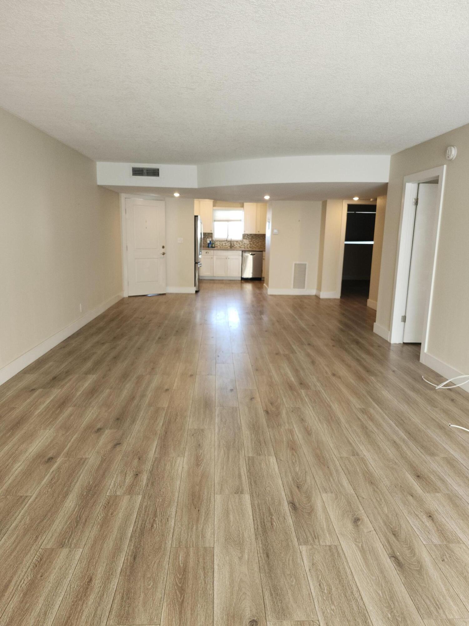 301 Lake Shore Drive Apt 409 Property Photo 19
