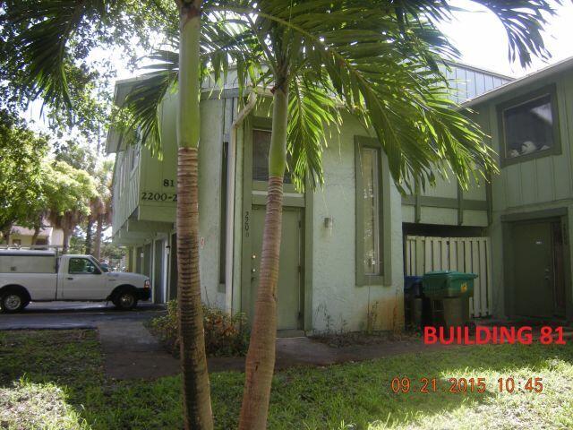 5624 Nw 21st Street 33-e Property Photo 1