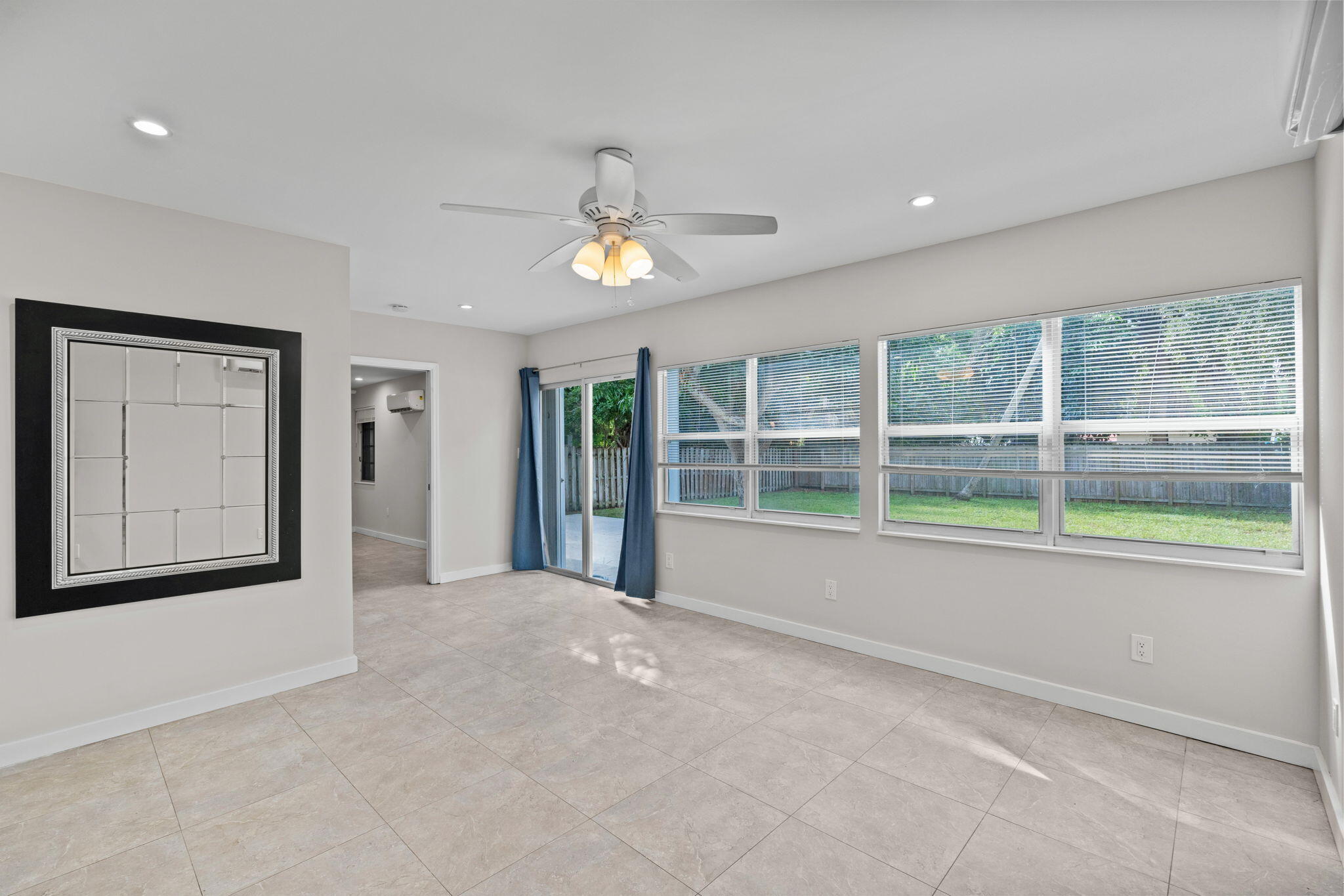 128 E Central Boulevard Property Photo 6