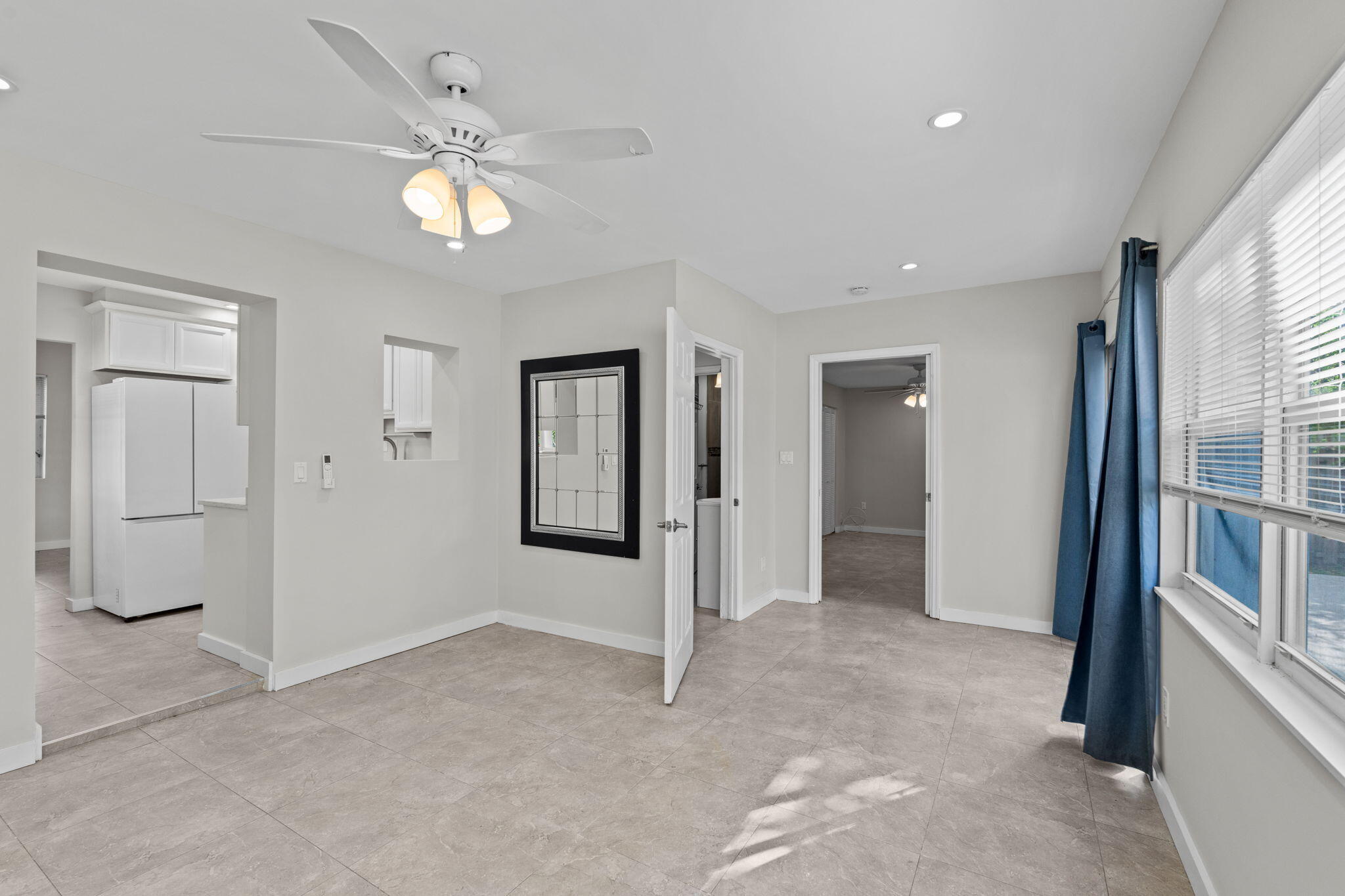 128 E Central Boulevard Property Photo 7