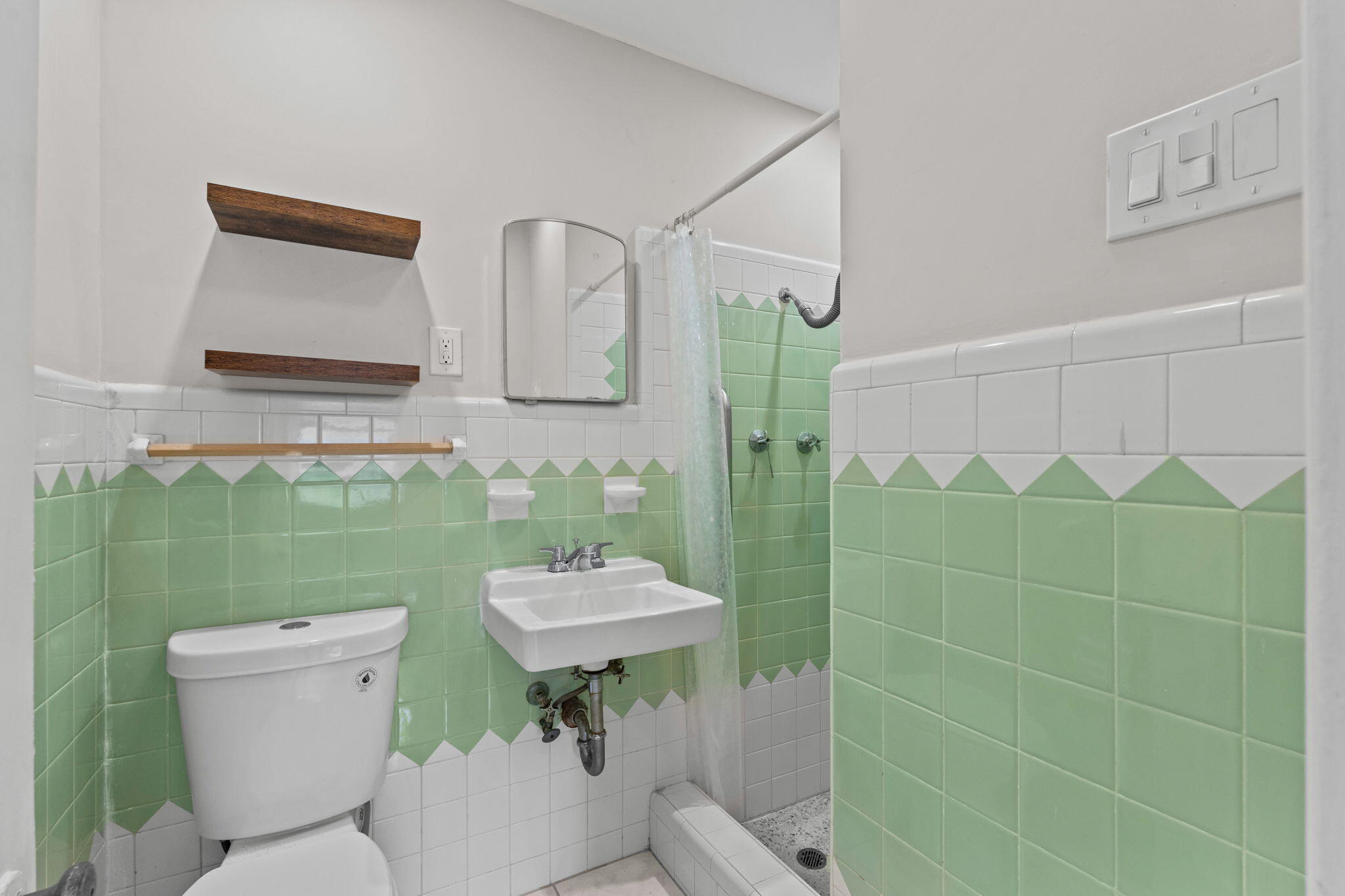 128 E Central Boulevard Property Photo 18
