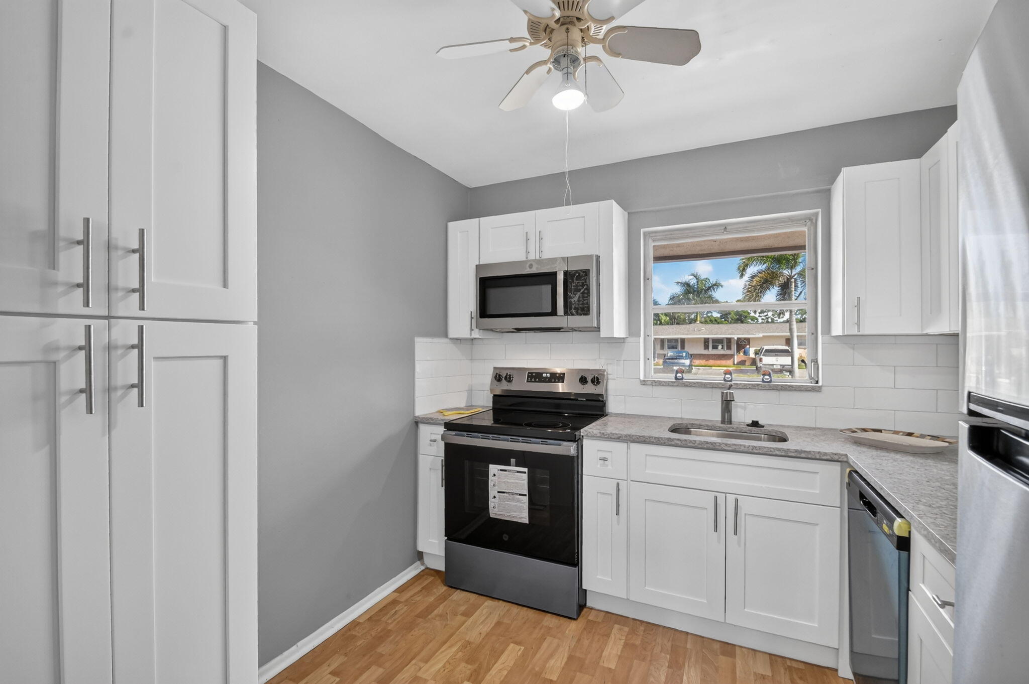 2593 Dudley Drive W I Property Photo 6