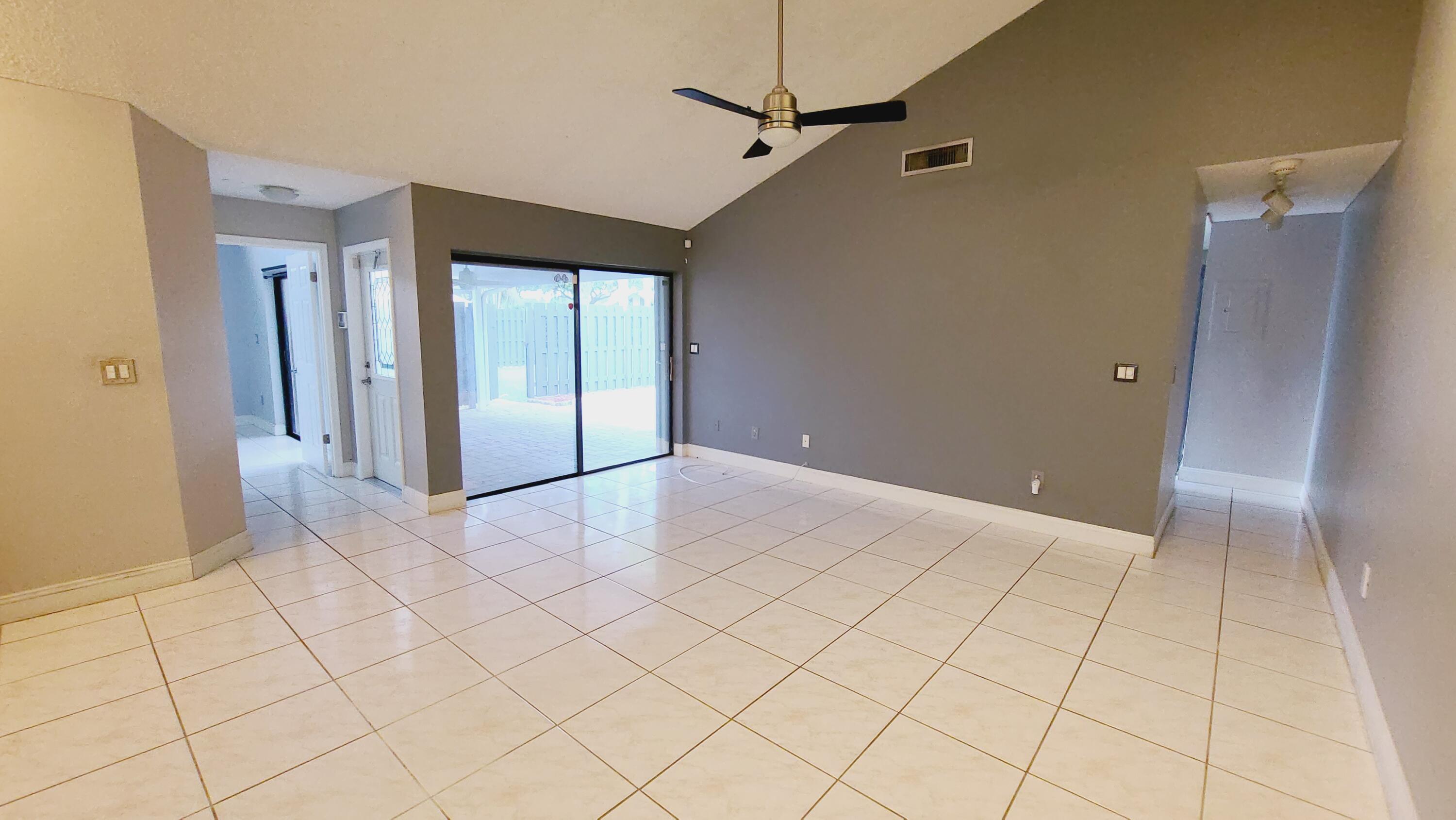 1188 Shibumy Circle C Property Photo 3