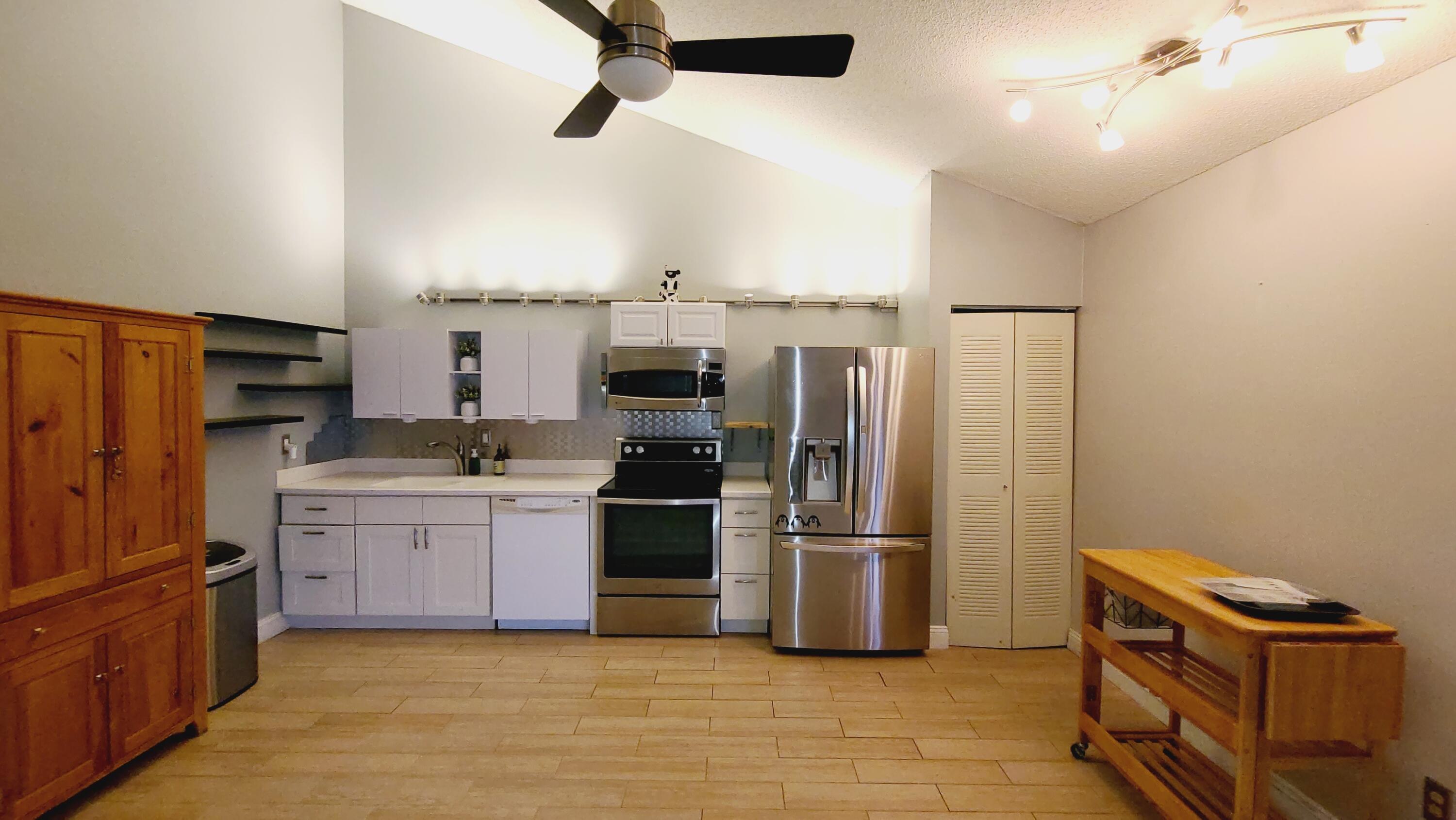 1188 Shibumy Circle C Property Photo 6