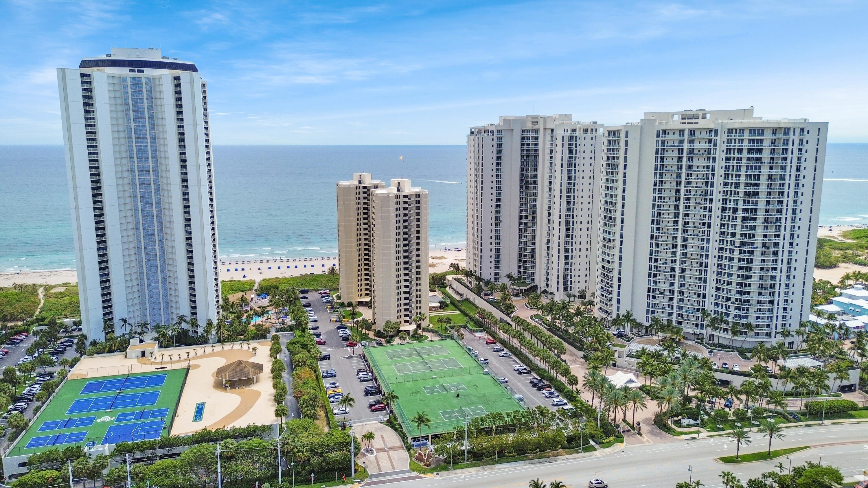 2800 N Ocean Drive Property Photo 1