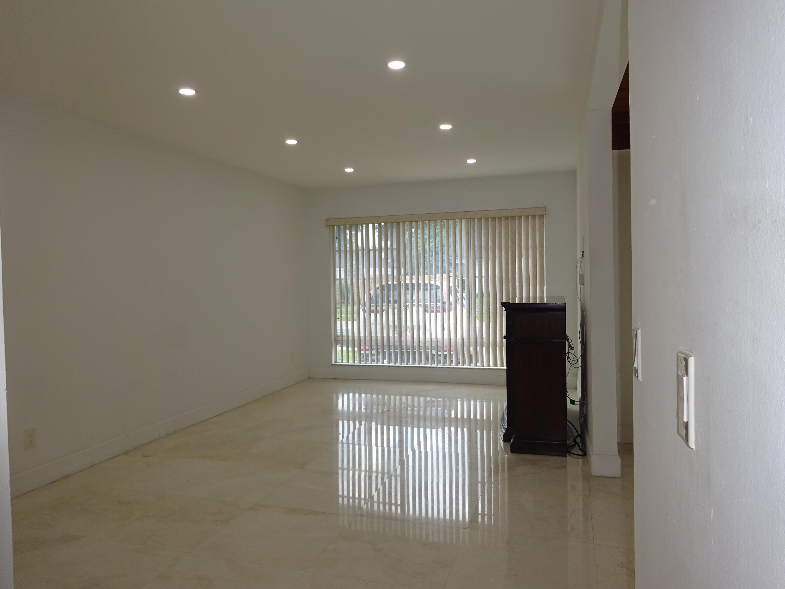 9211 S Cypress Circle Property Photo 14