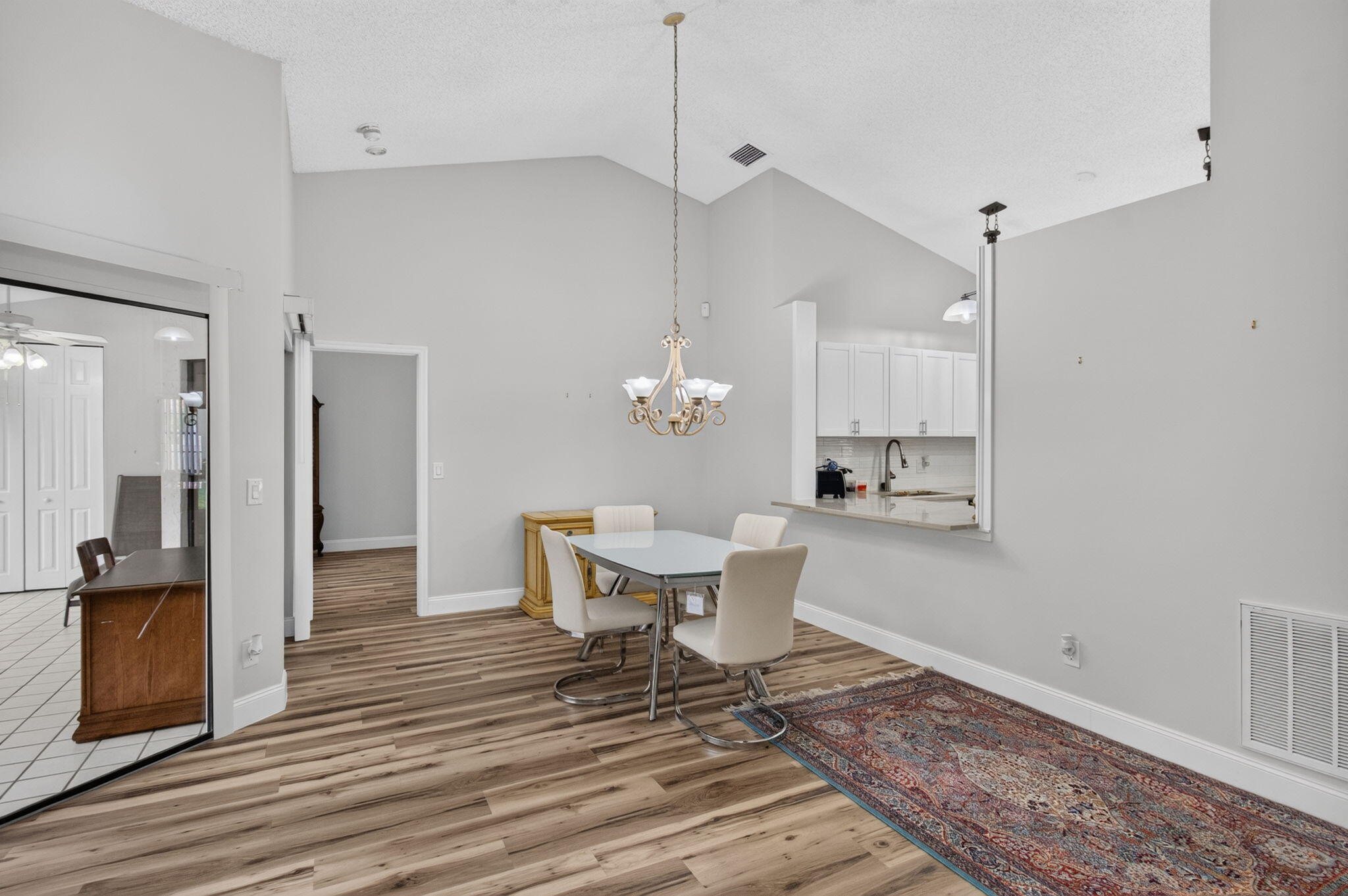 5887 Parkwalk Circle W Property Photo 8