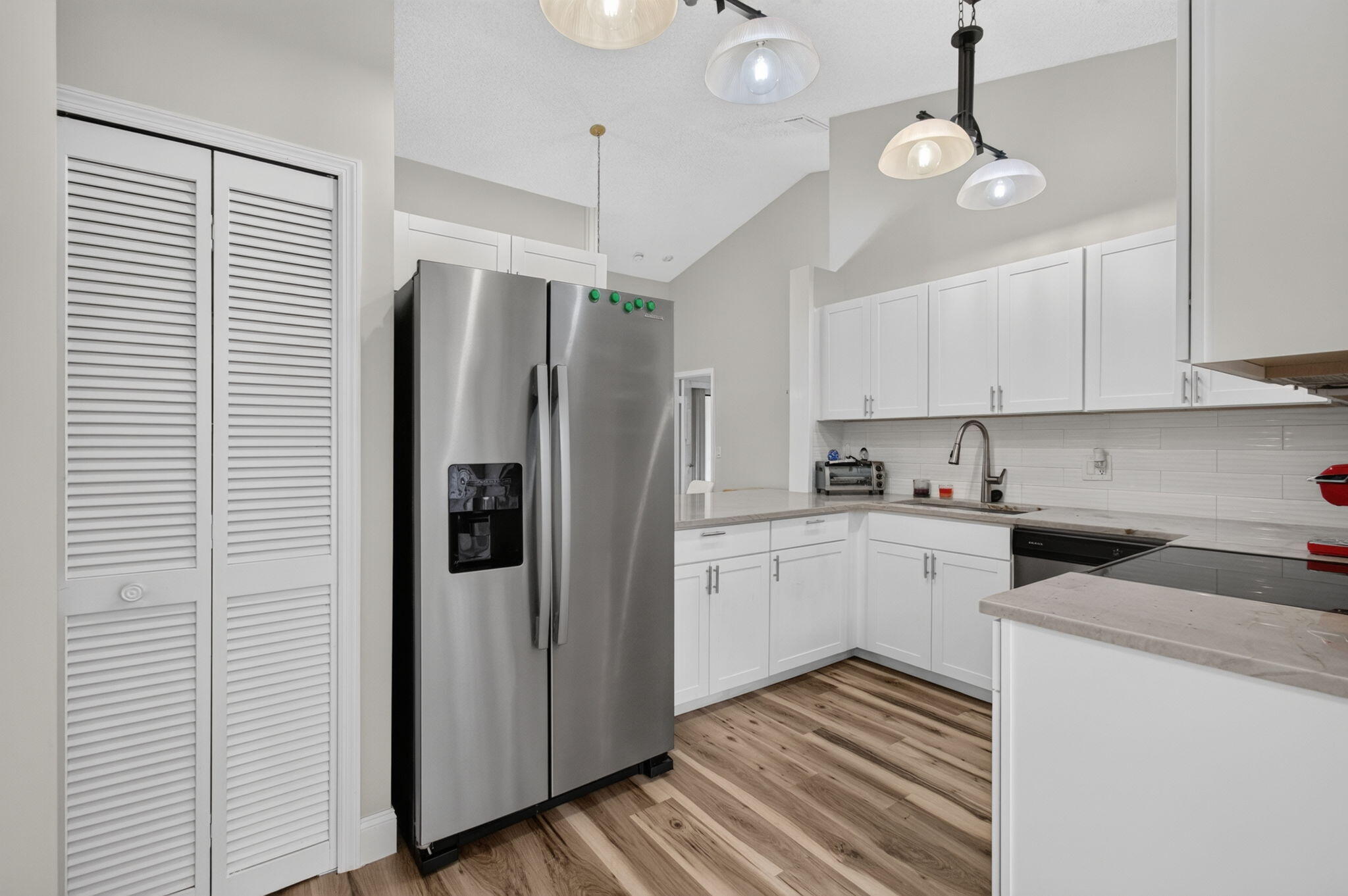 5887 Parkwalk Circle W Property Photo 11