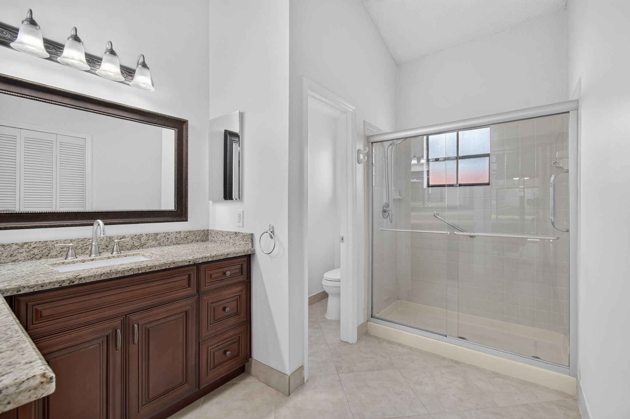 5887 Parkwalk Circle W Property Photo 17