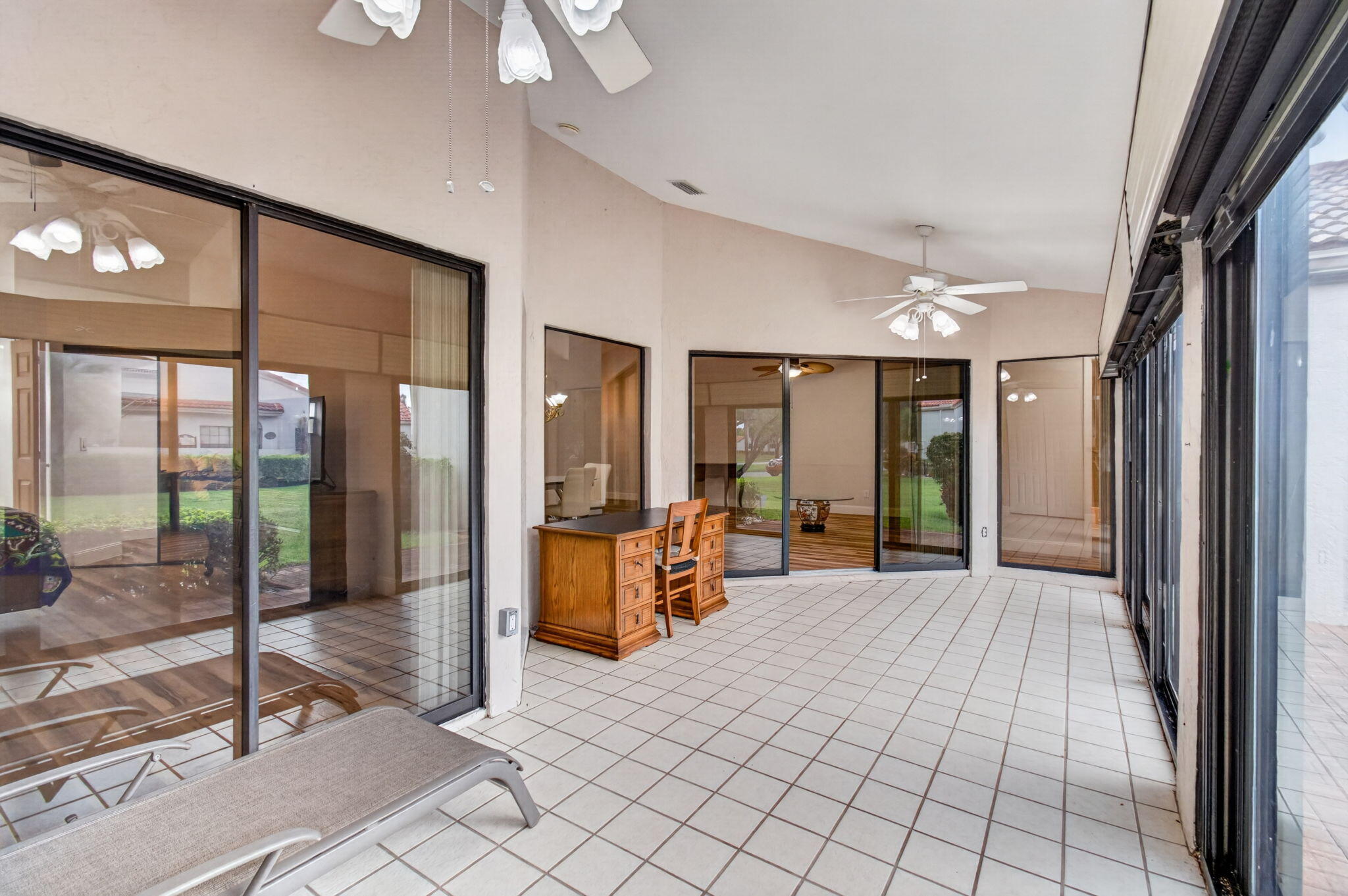 5887 Parkwalk Circle W Property Photo 25