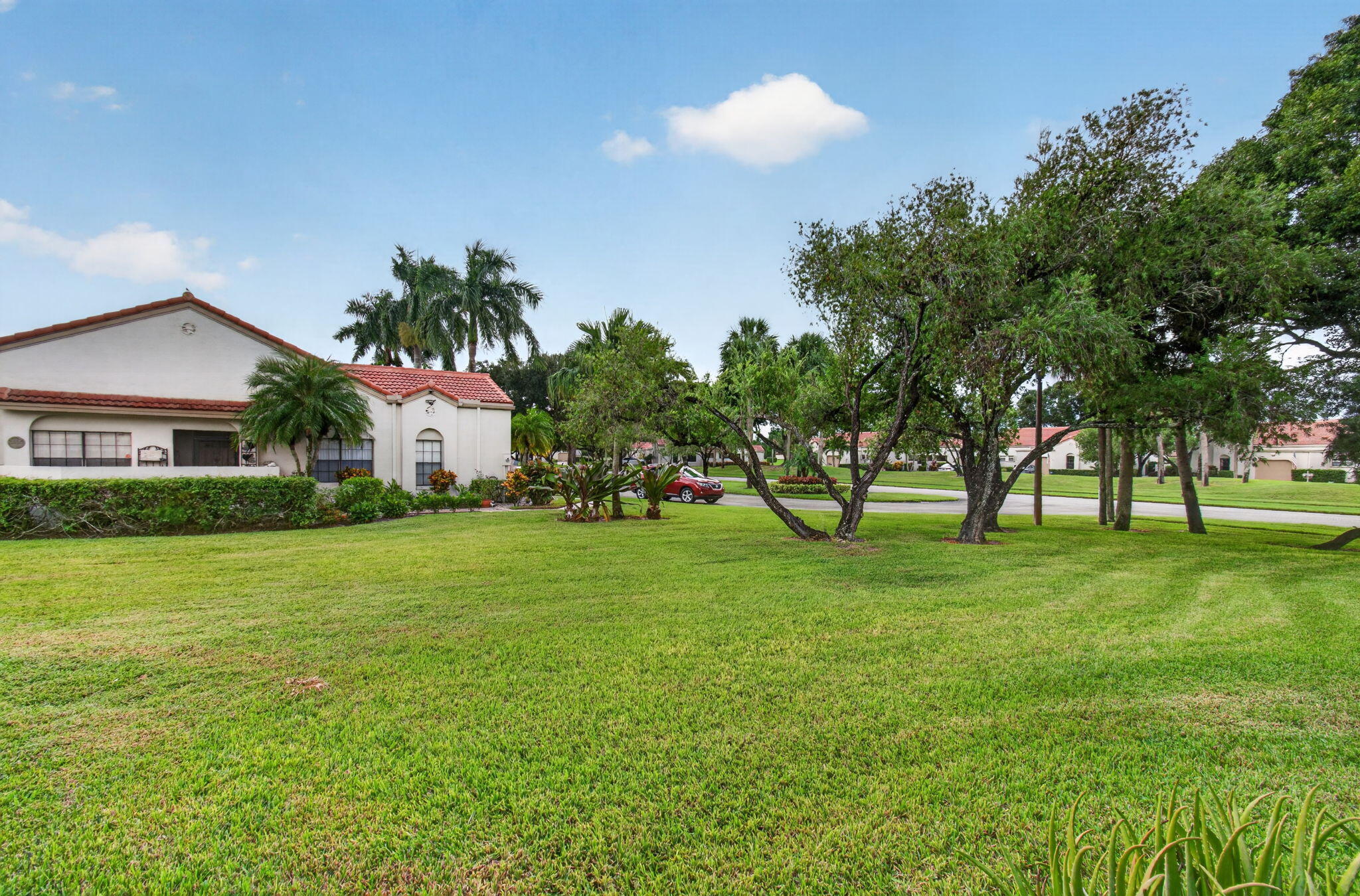 5887 Parkwalk Circle W Property Photo 29