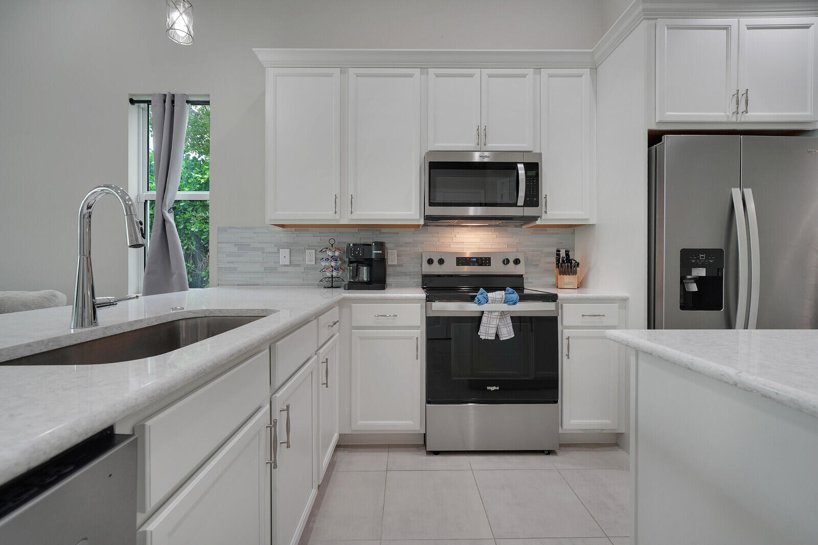 16403 Helix Court Property Photo 17
