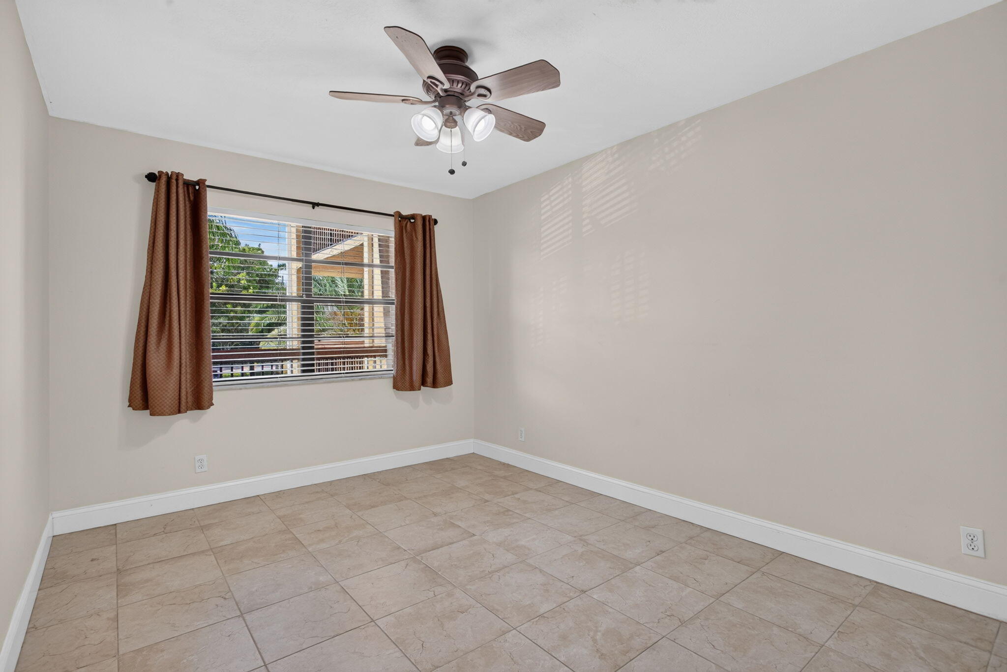 2073 Coral Ridge Drive N205 Property Photo 14