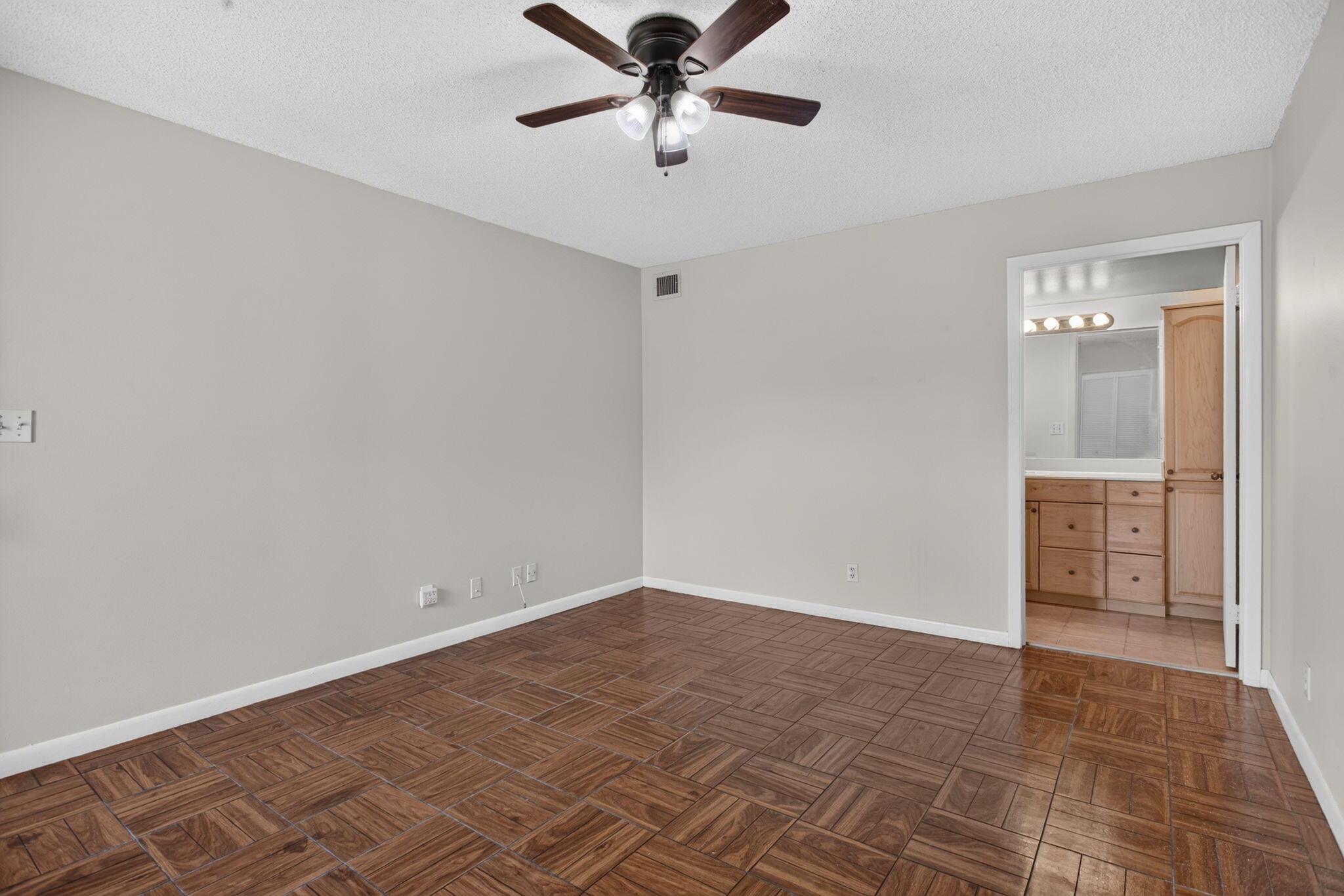 2073 Coral Ridge Drive N205 Property Photo 27