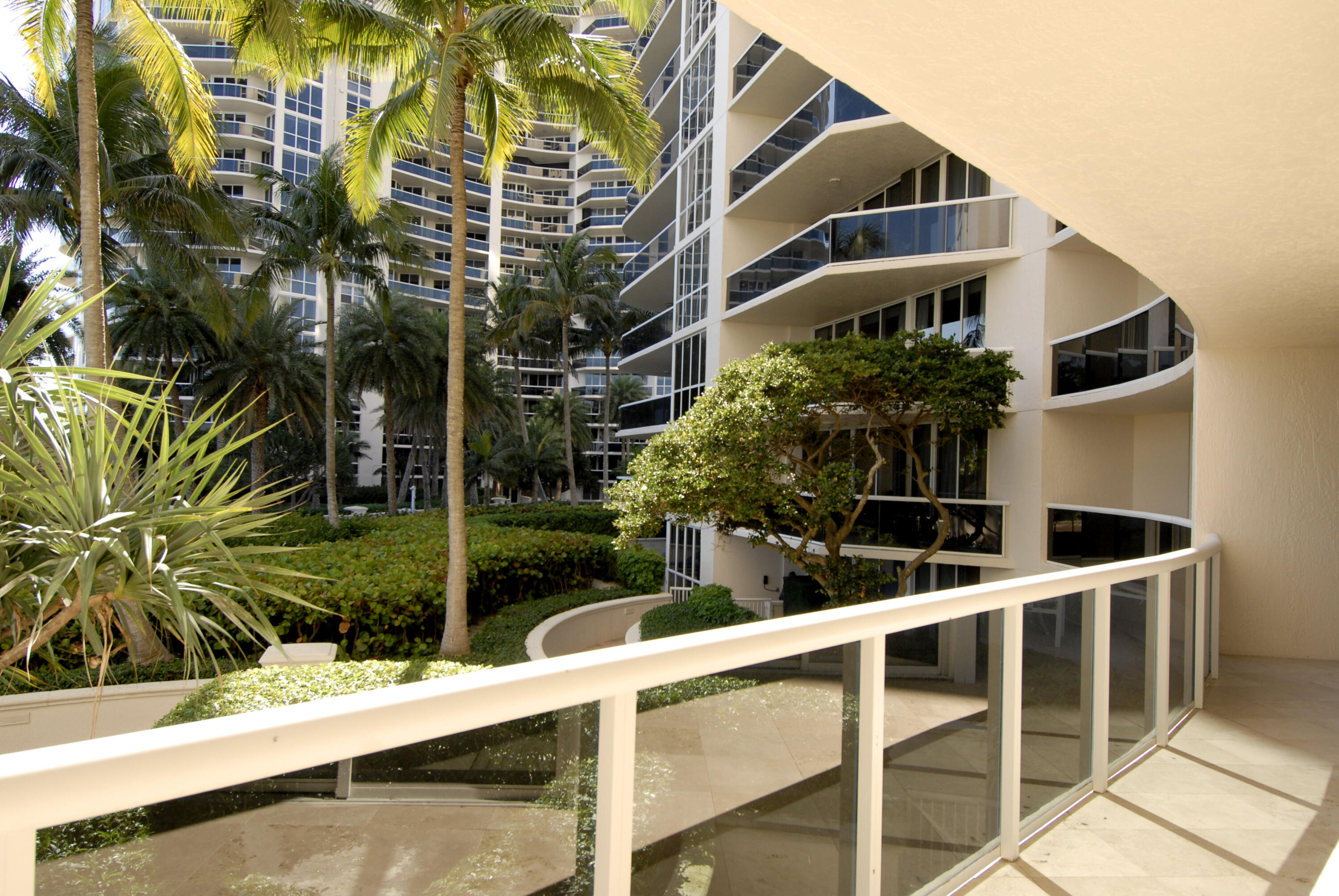 3200 N Ocean Boulevard 406 Property Photo 24