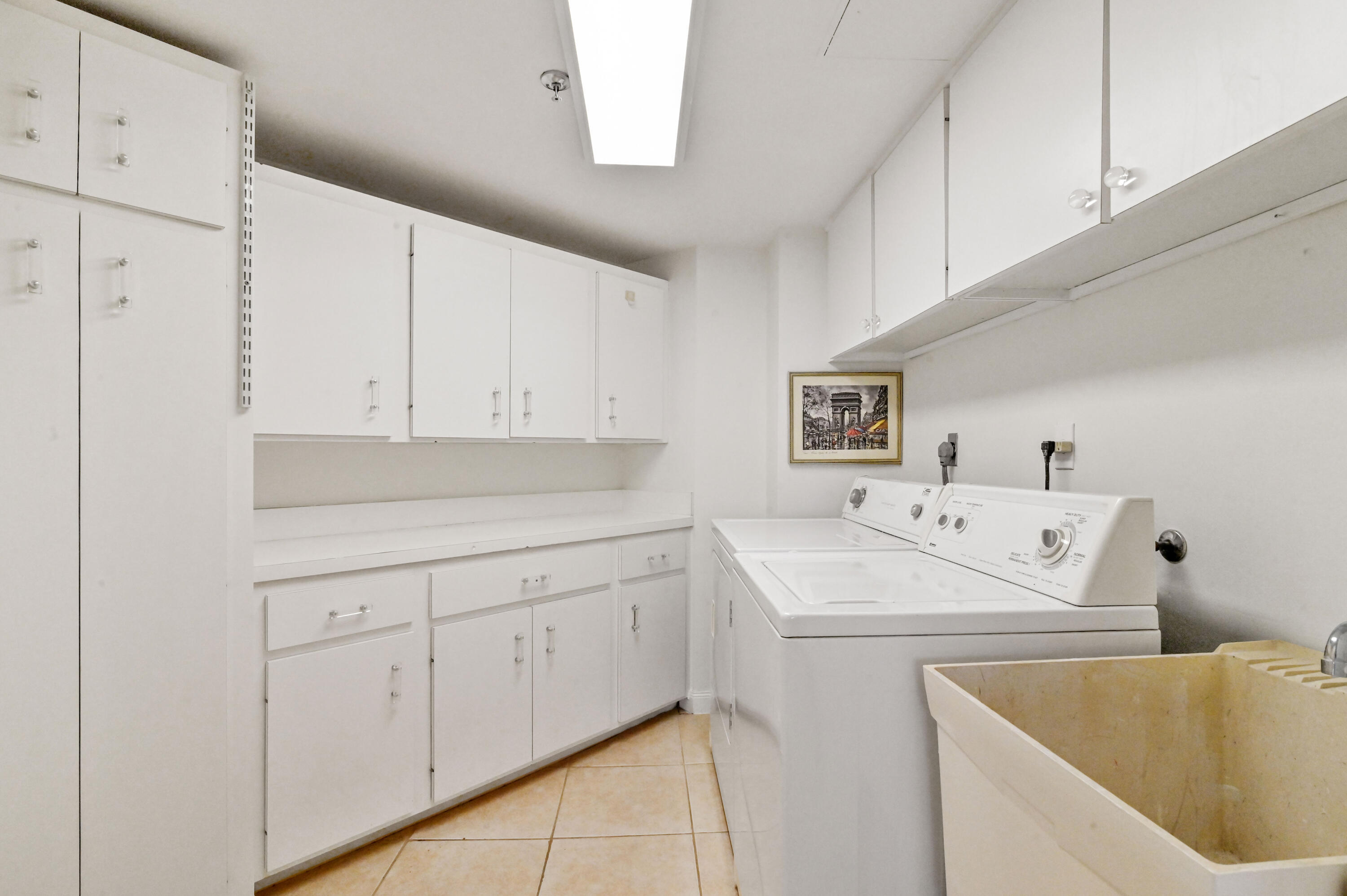1900 Consulate Place 1704 Property Photo 7