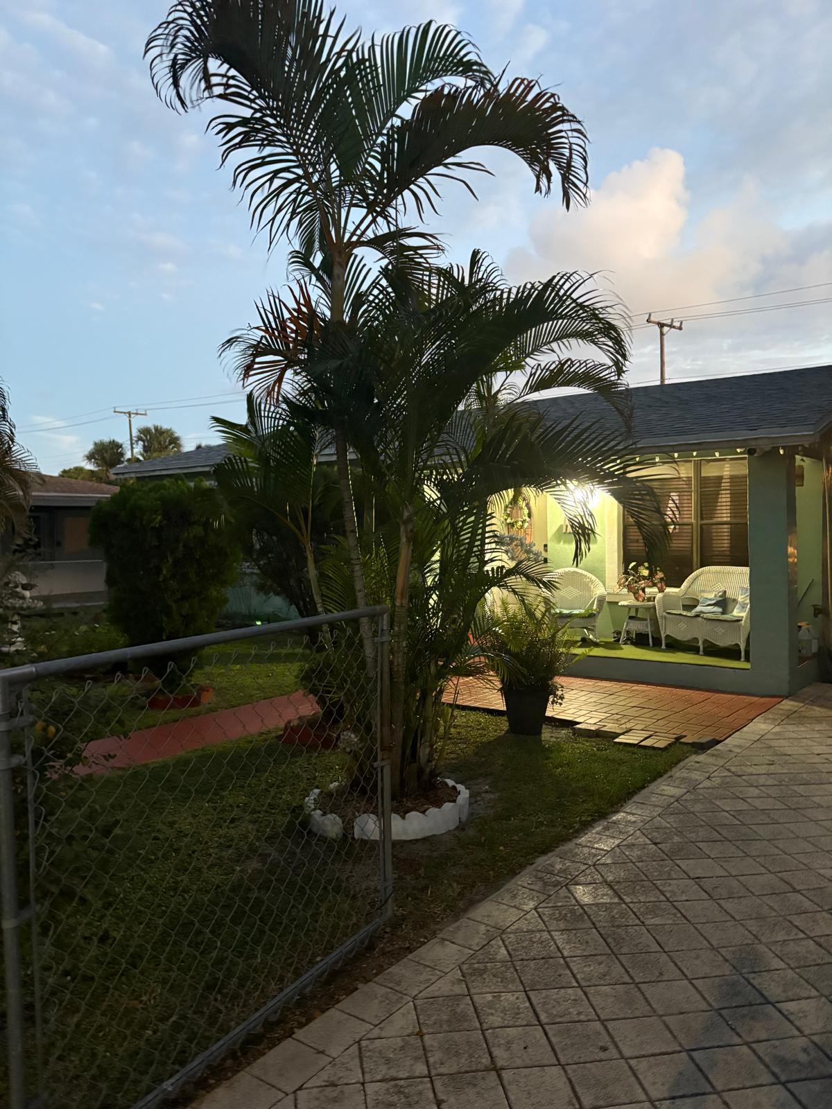 938 Southdale Road