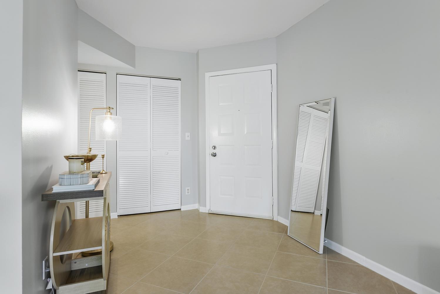 1605 S Us Highway 1 B404 Property Photo 12