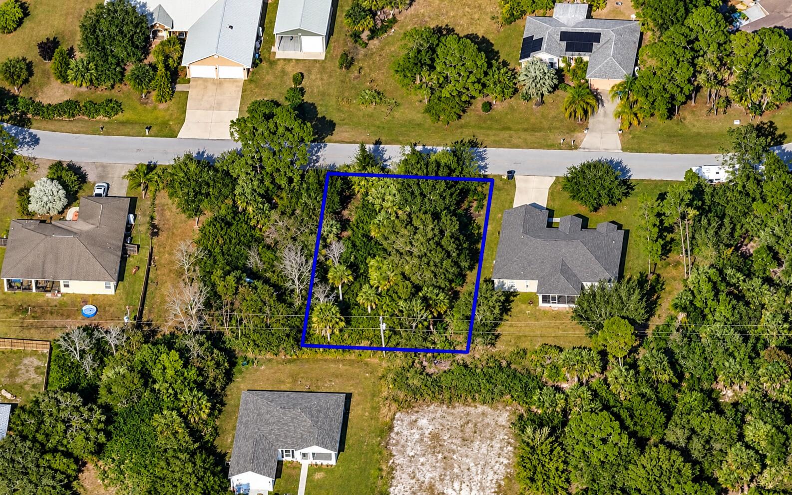 1074 Webster Road Se Property Photo 1