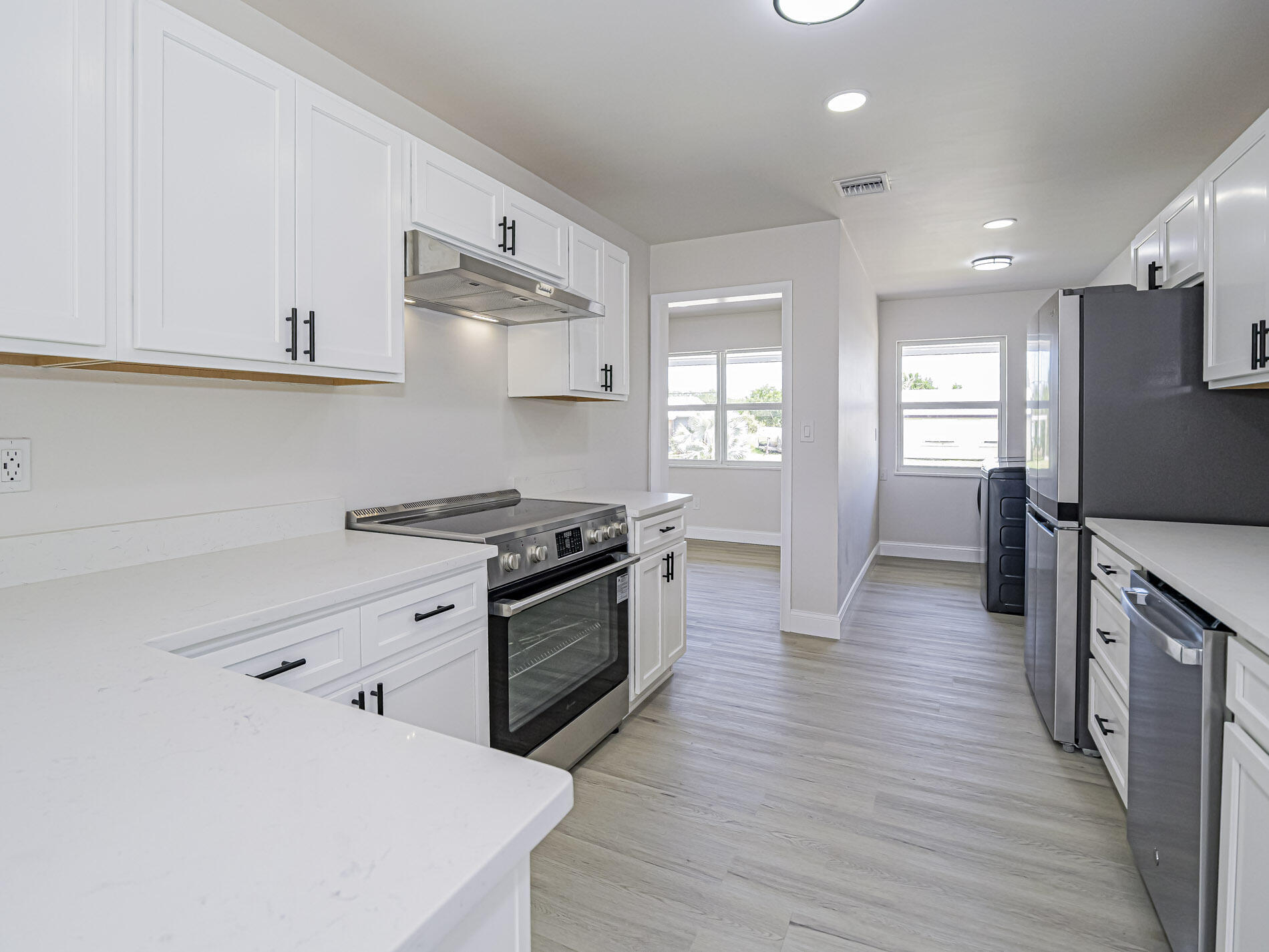 375 Manly Avenue Property Photo 8