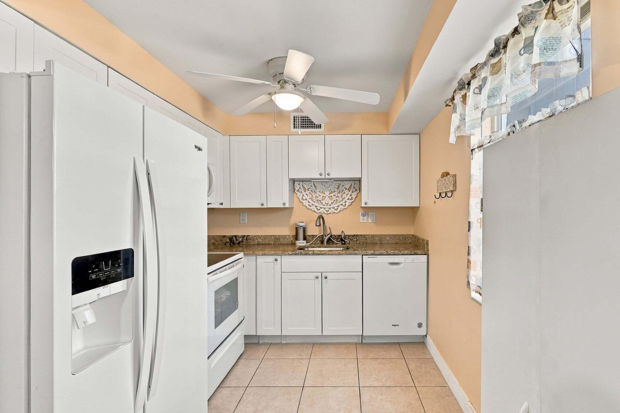 532 Capri L Property Photo 7