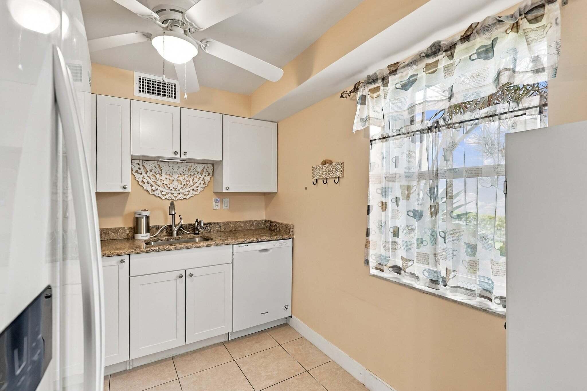 532 Capri L Property Photo 8