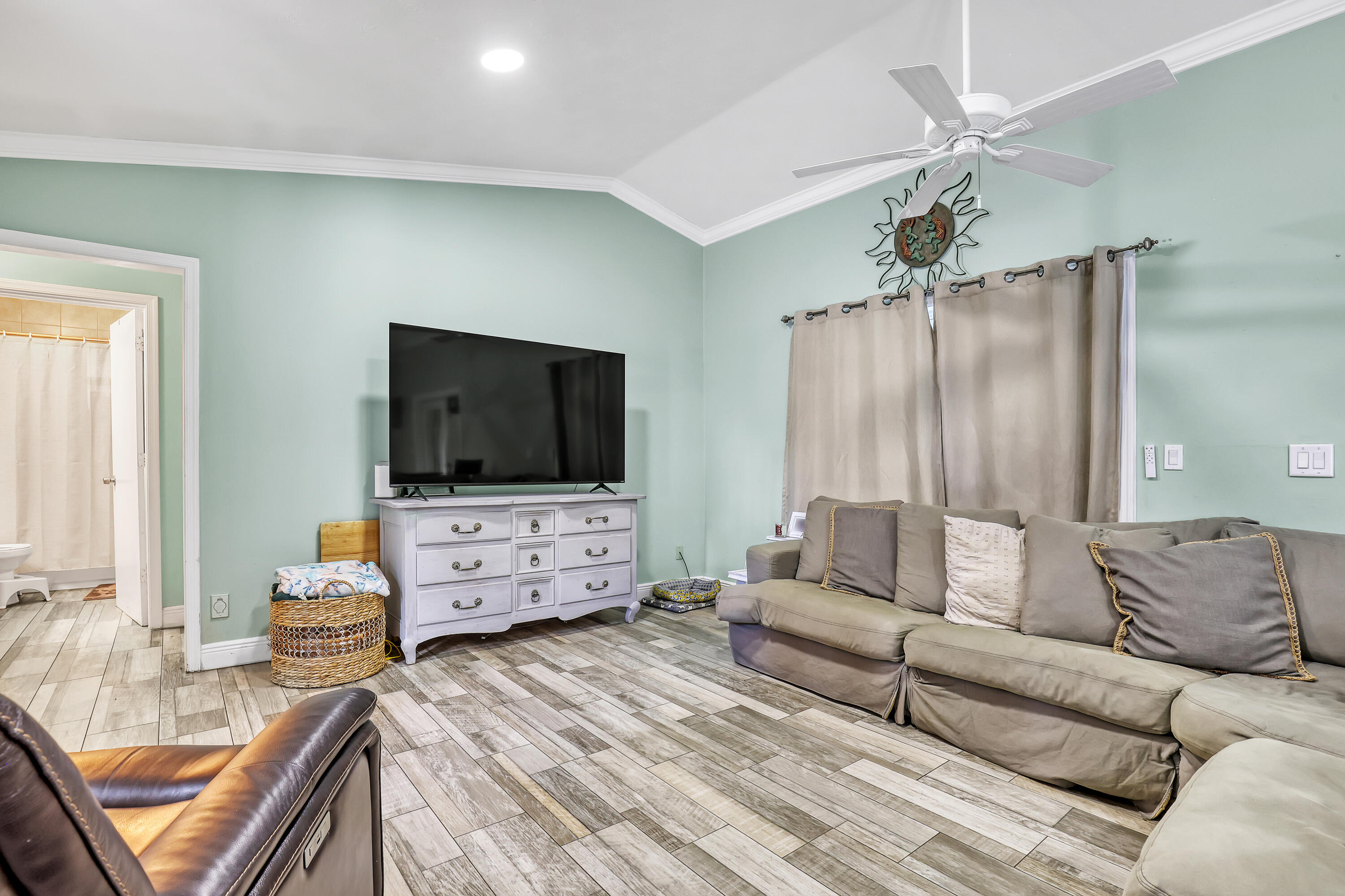 799 Huff Road Property Photo 11