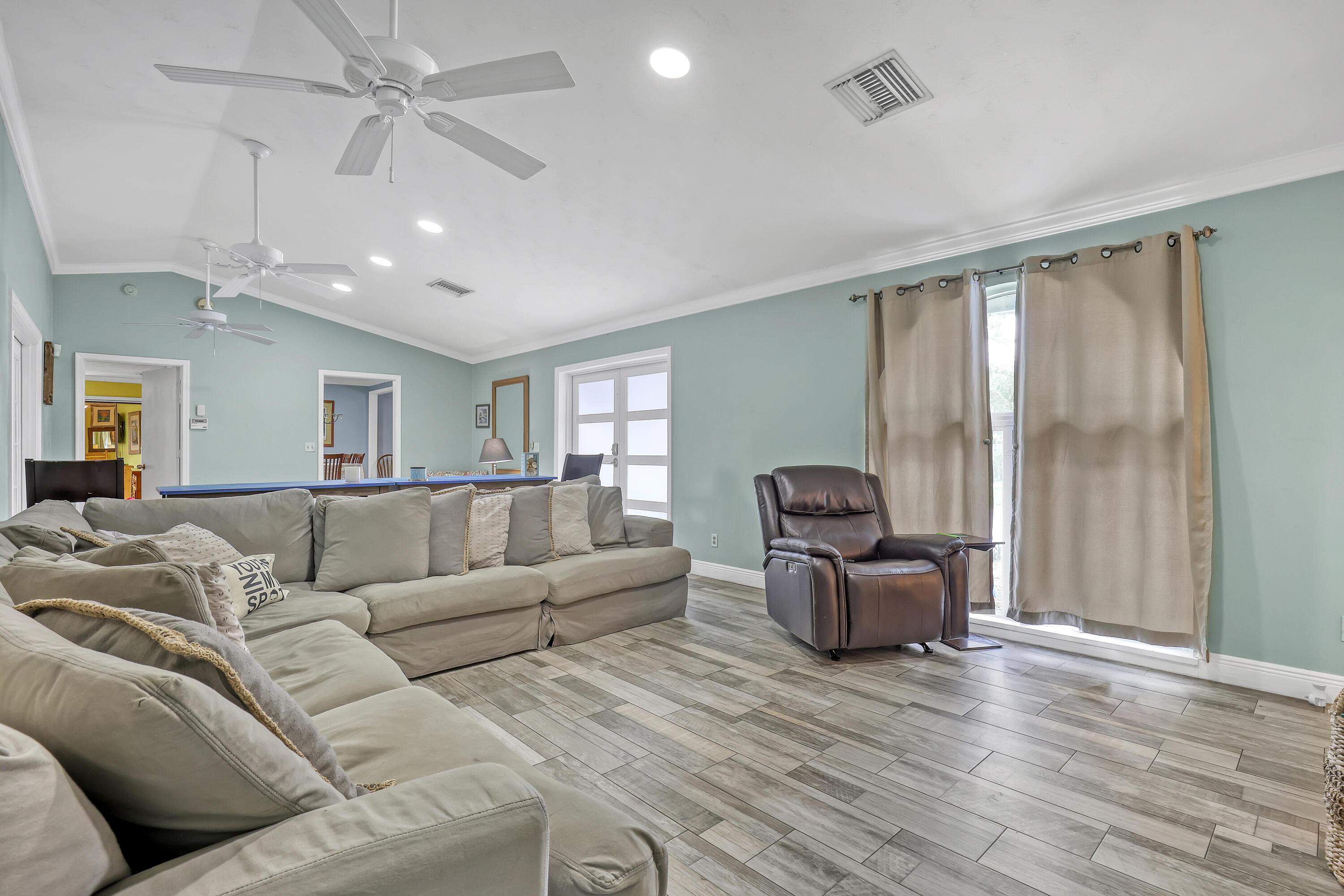 799 Huff Road Property Photo 13