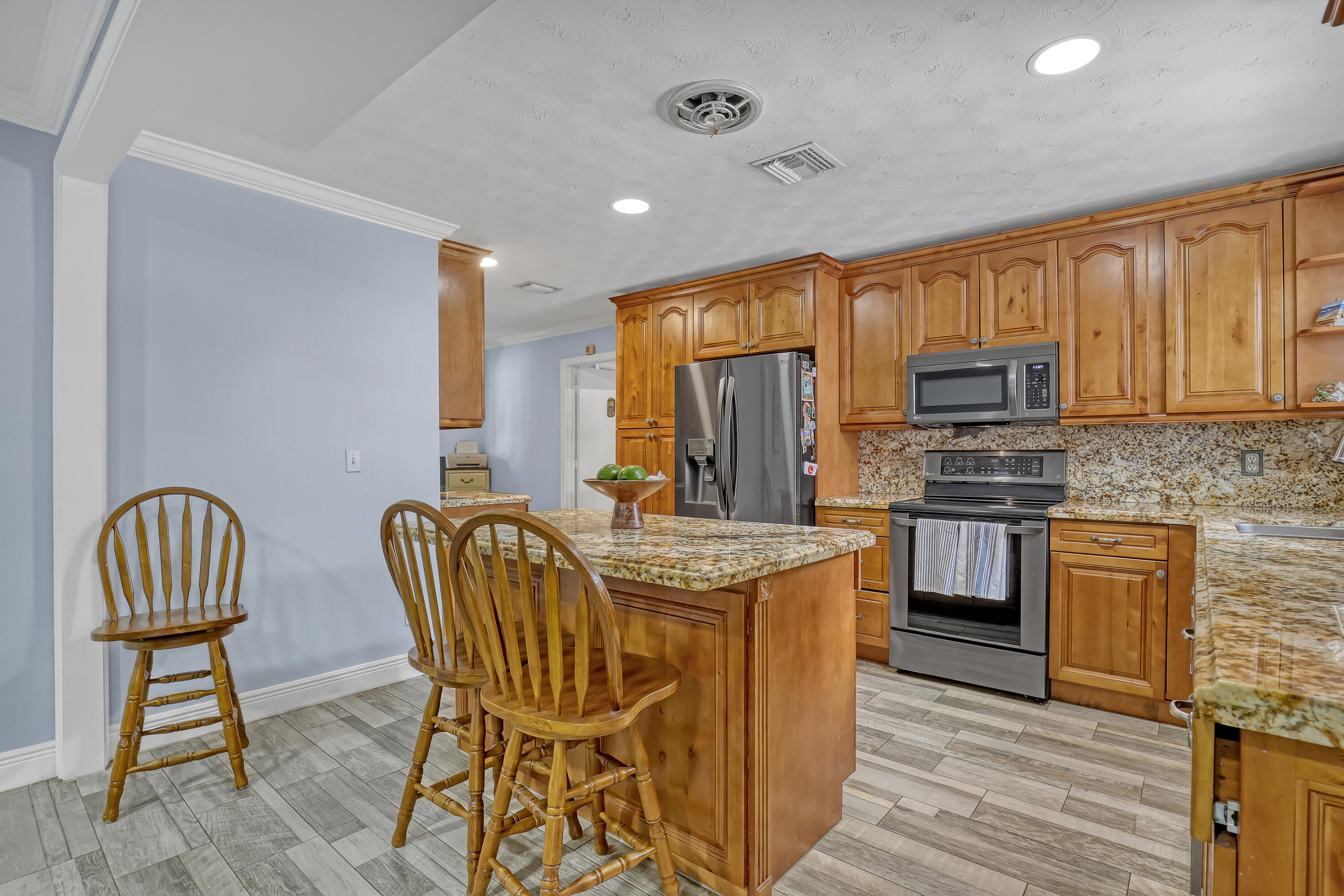 799 Huff Road Property Photo 16