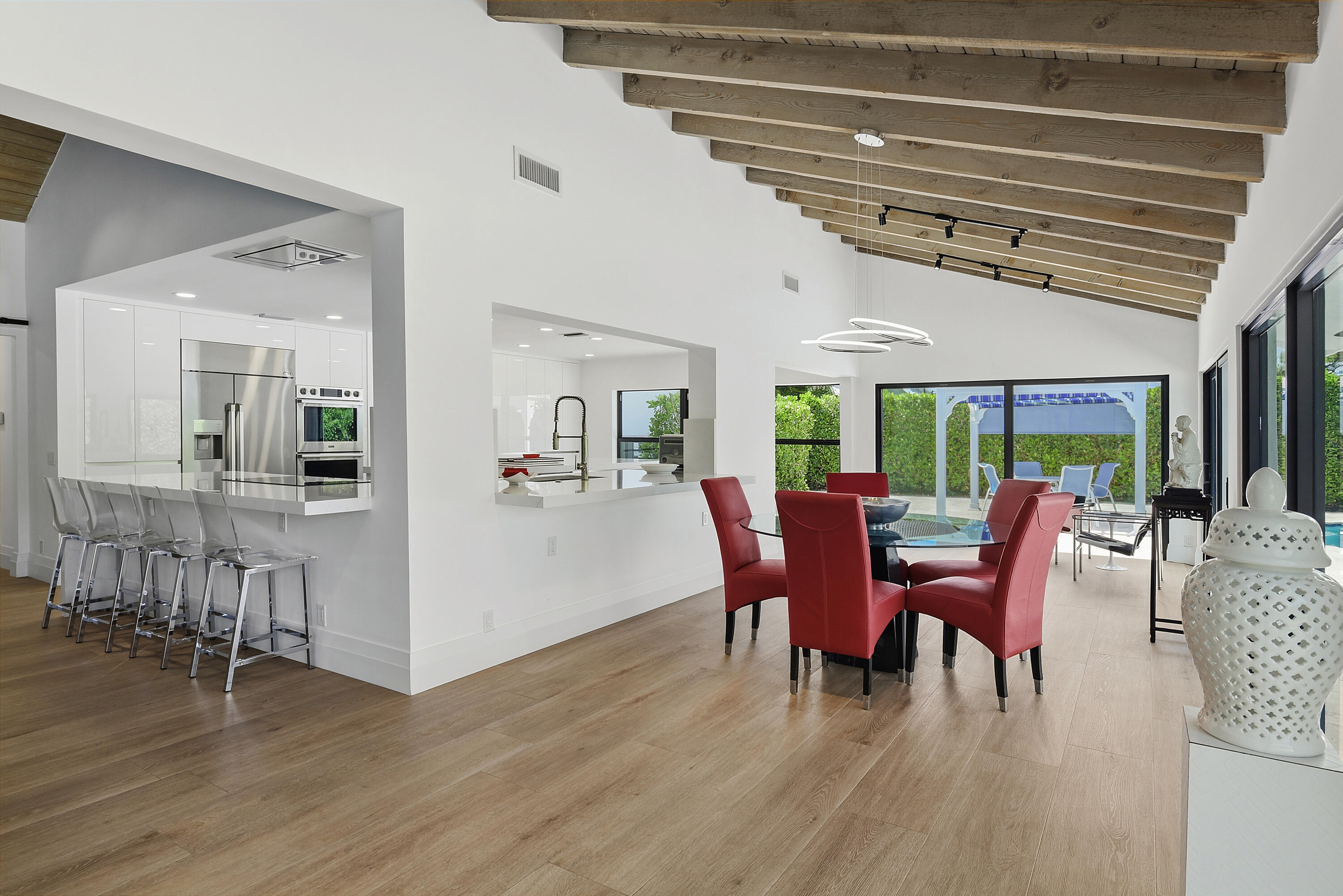 4561 Oak Tree Court Property Photo 14