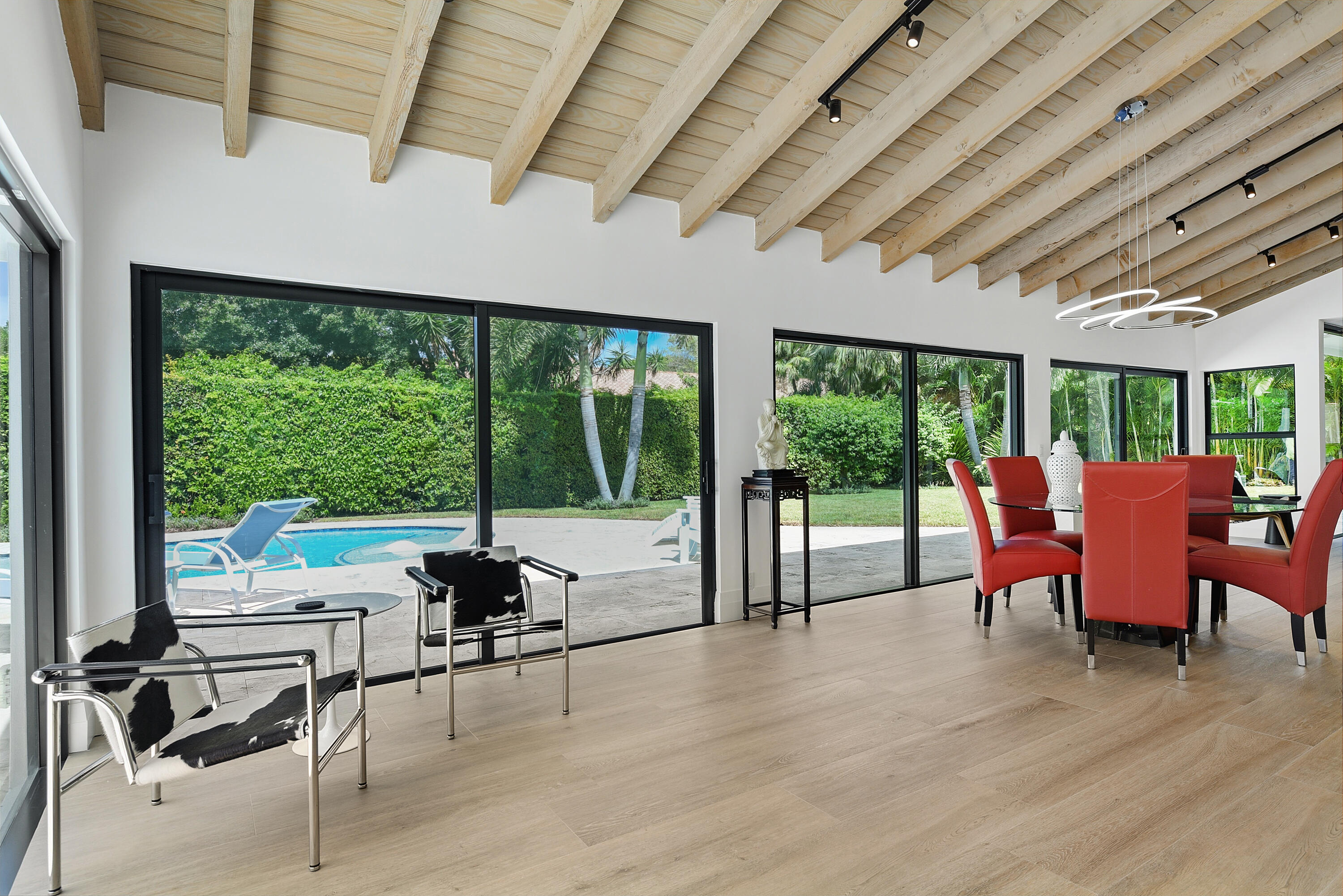 4561 Oak Tree Court Property Photo 16