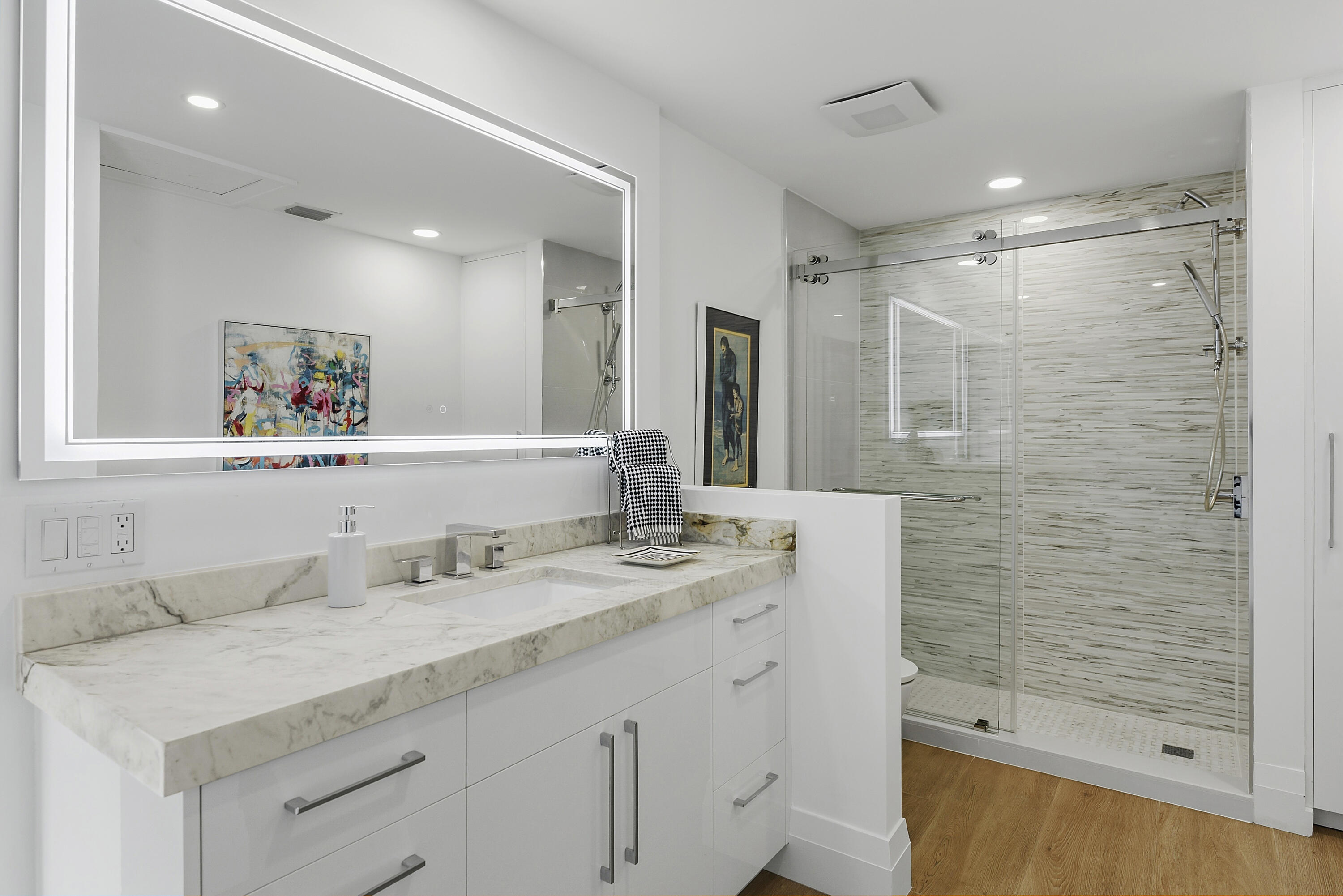 4561 Oak Tree Court Property Photo 32