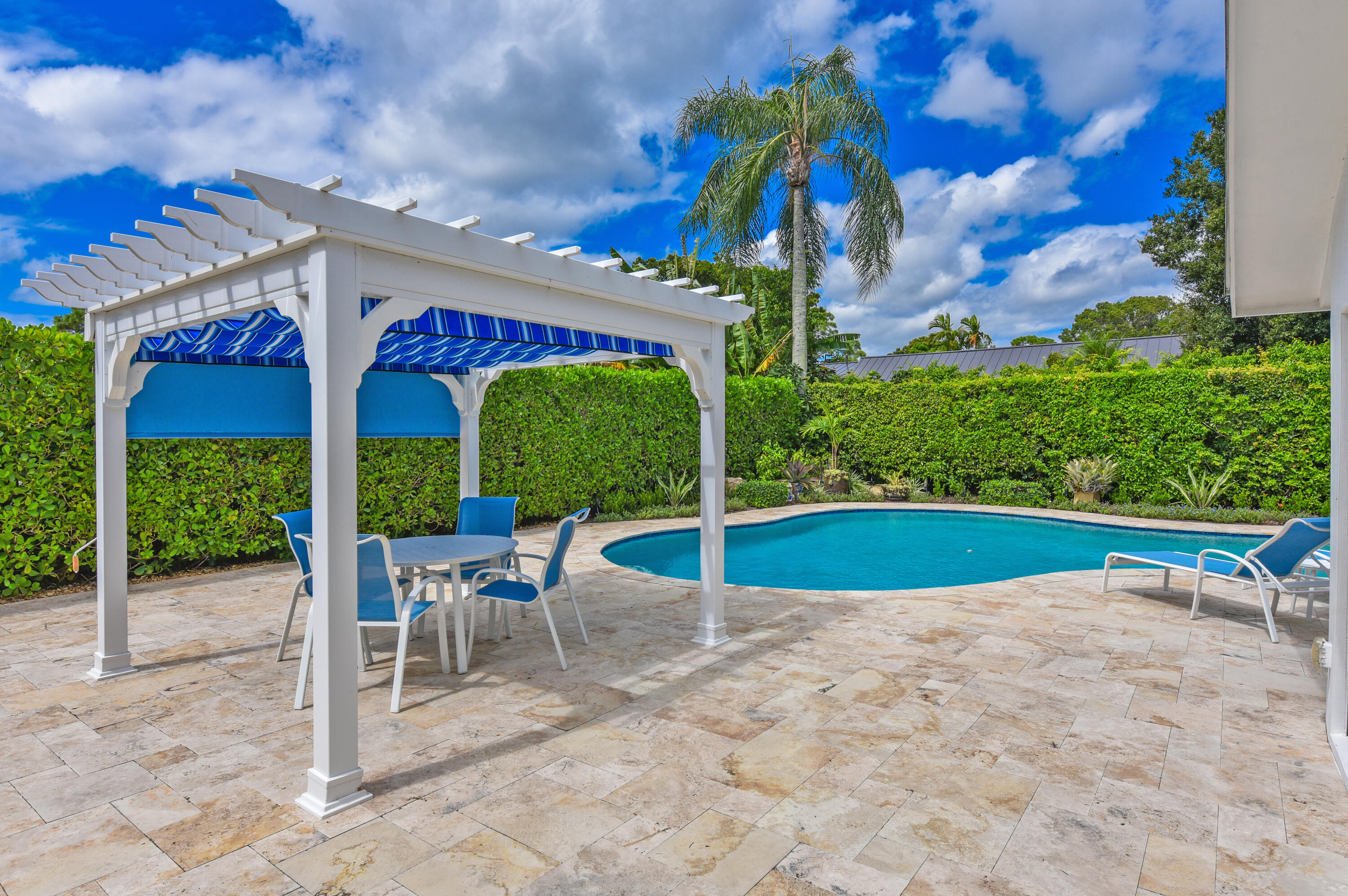 4561 Oak Tree Court Property Photo 41