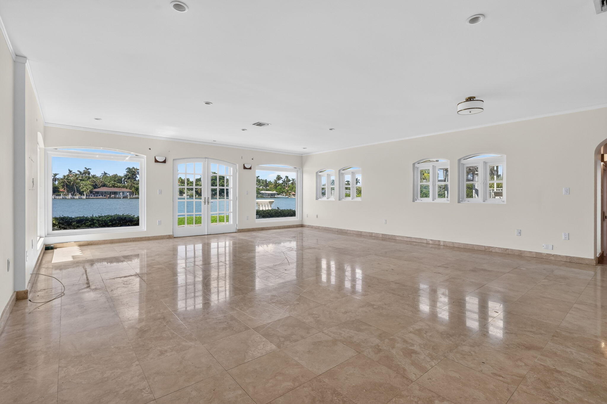 7500 W Treasure Drive Property Photo 11