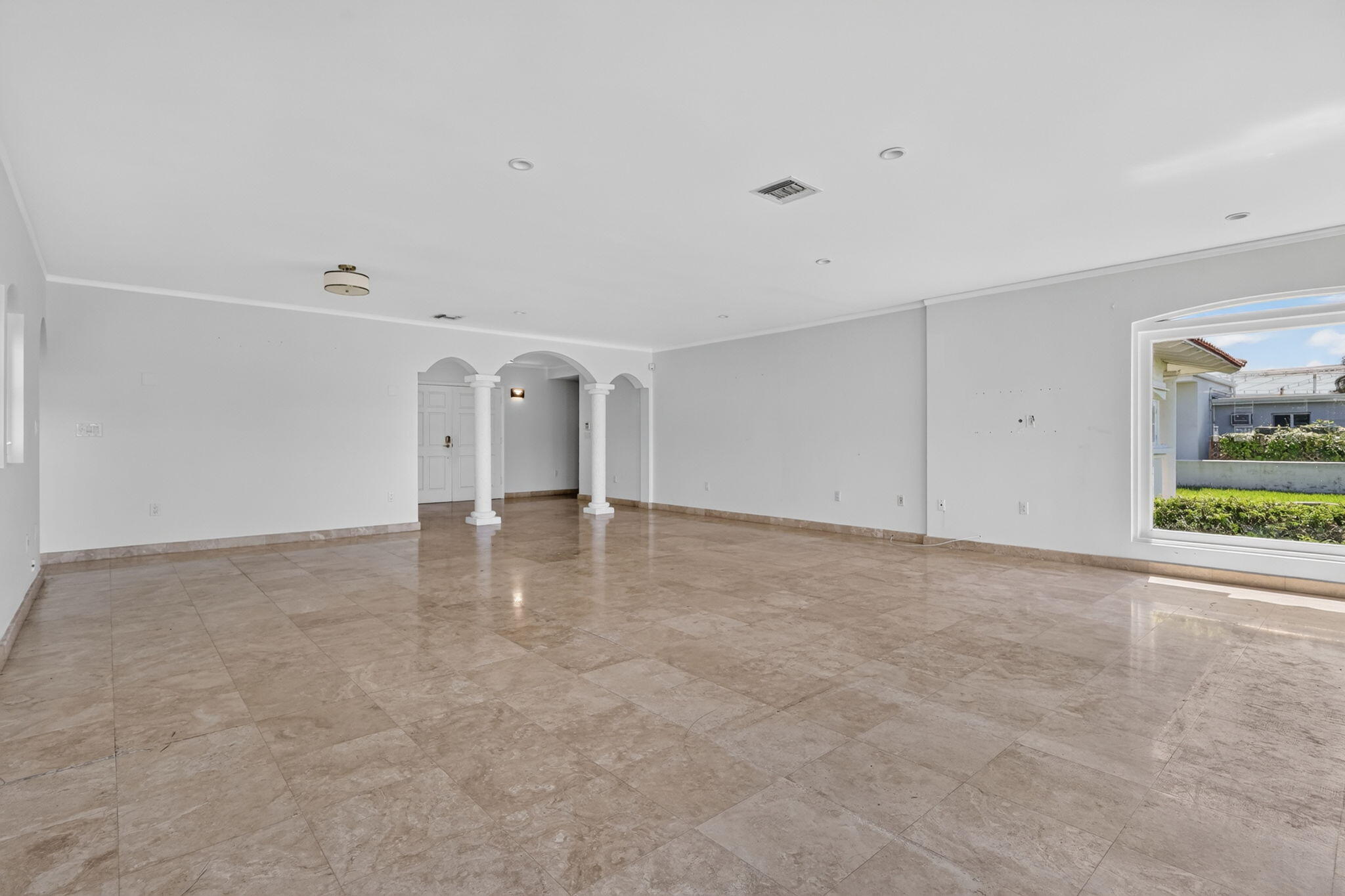 7500 W Treasure Drive Property Photo 13