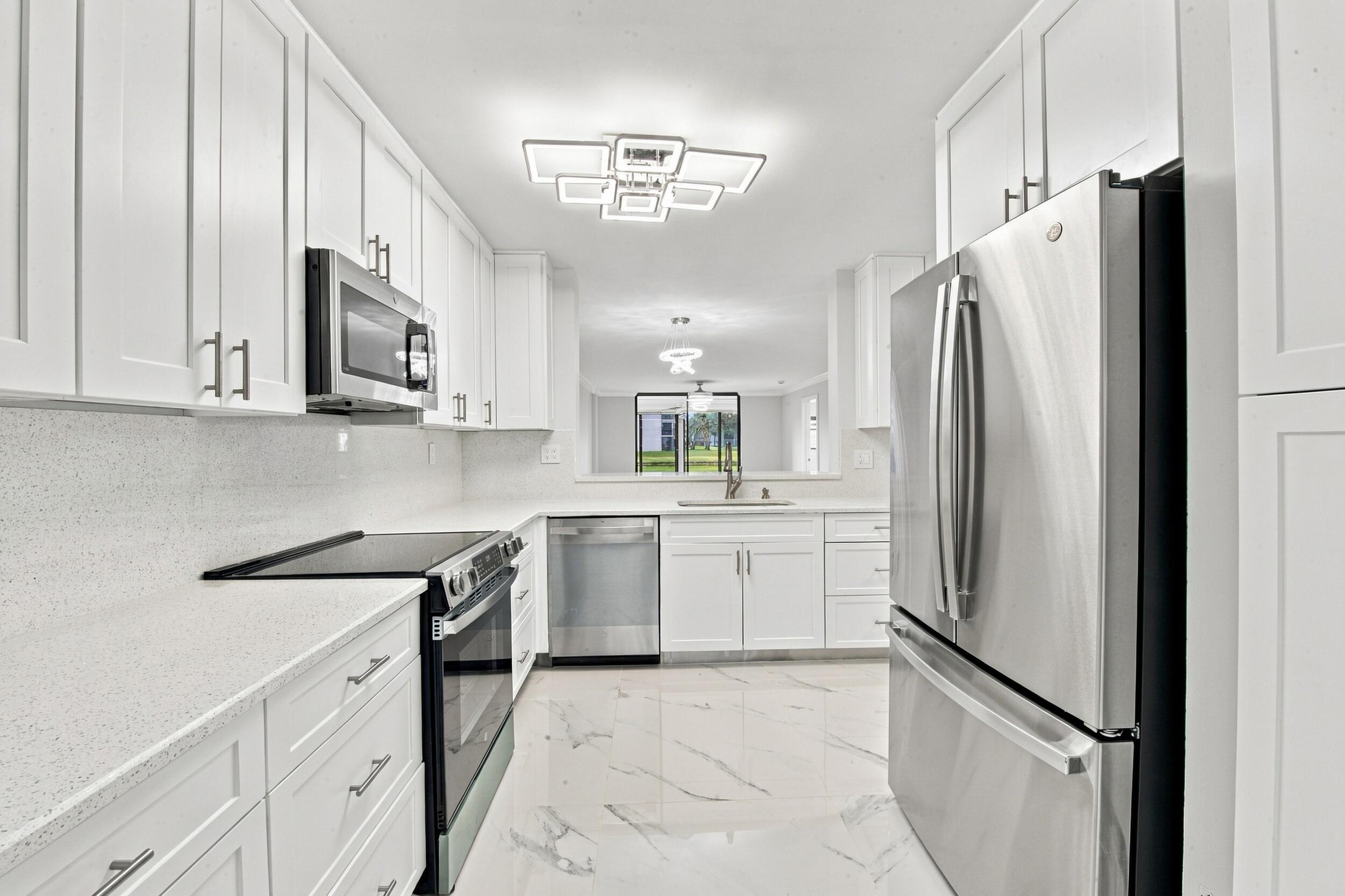 15324 LAKES OF DELRAY Boulevard 105 Property Photo 1