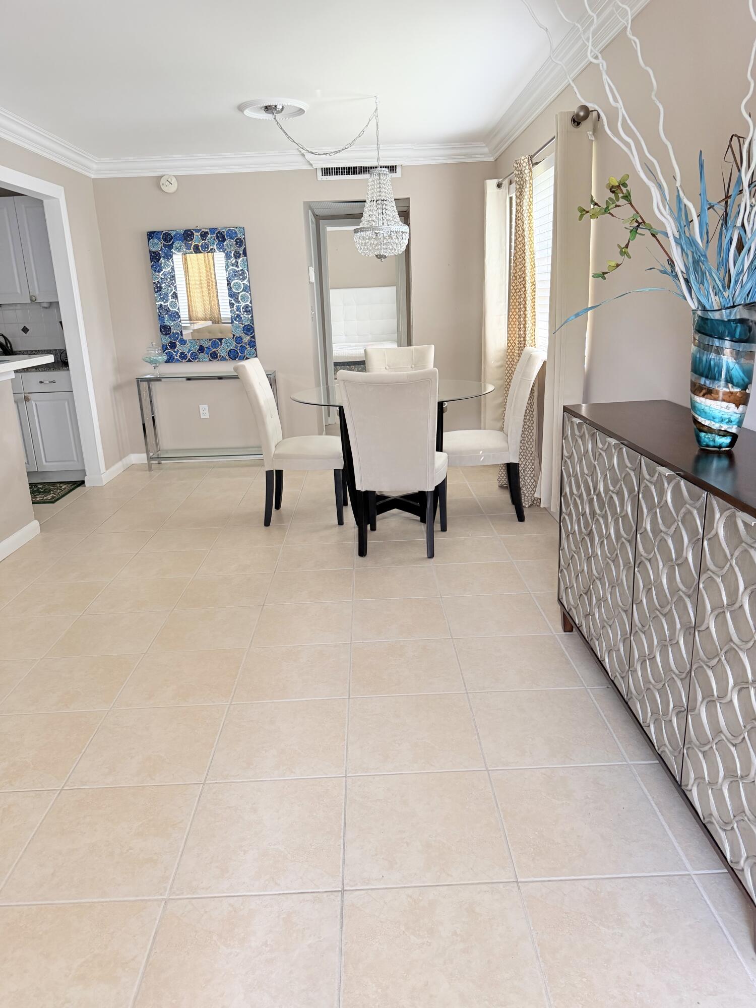 186 Tuscany C Property Photo 4