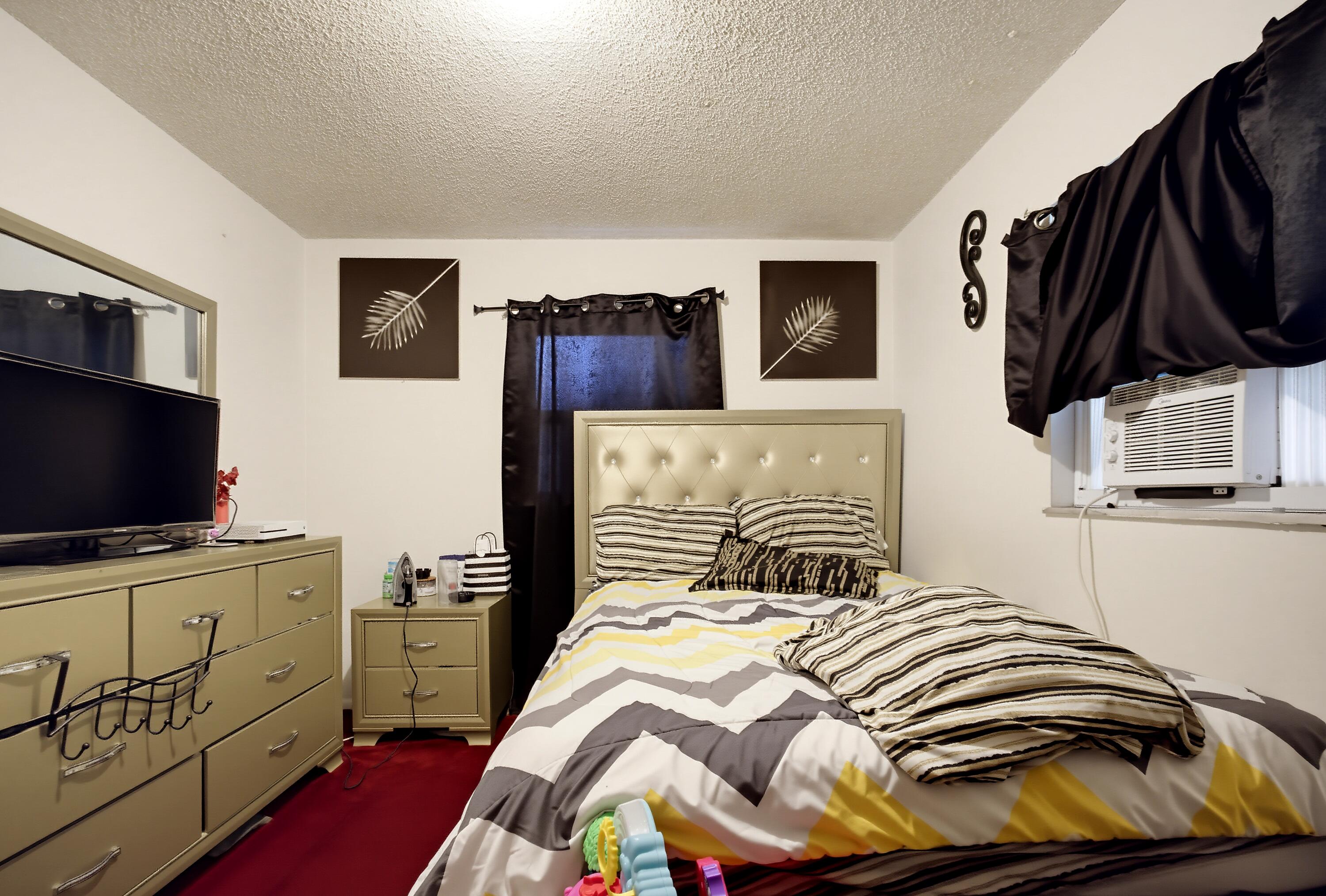 4724 Imogene Court Property Photo 4