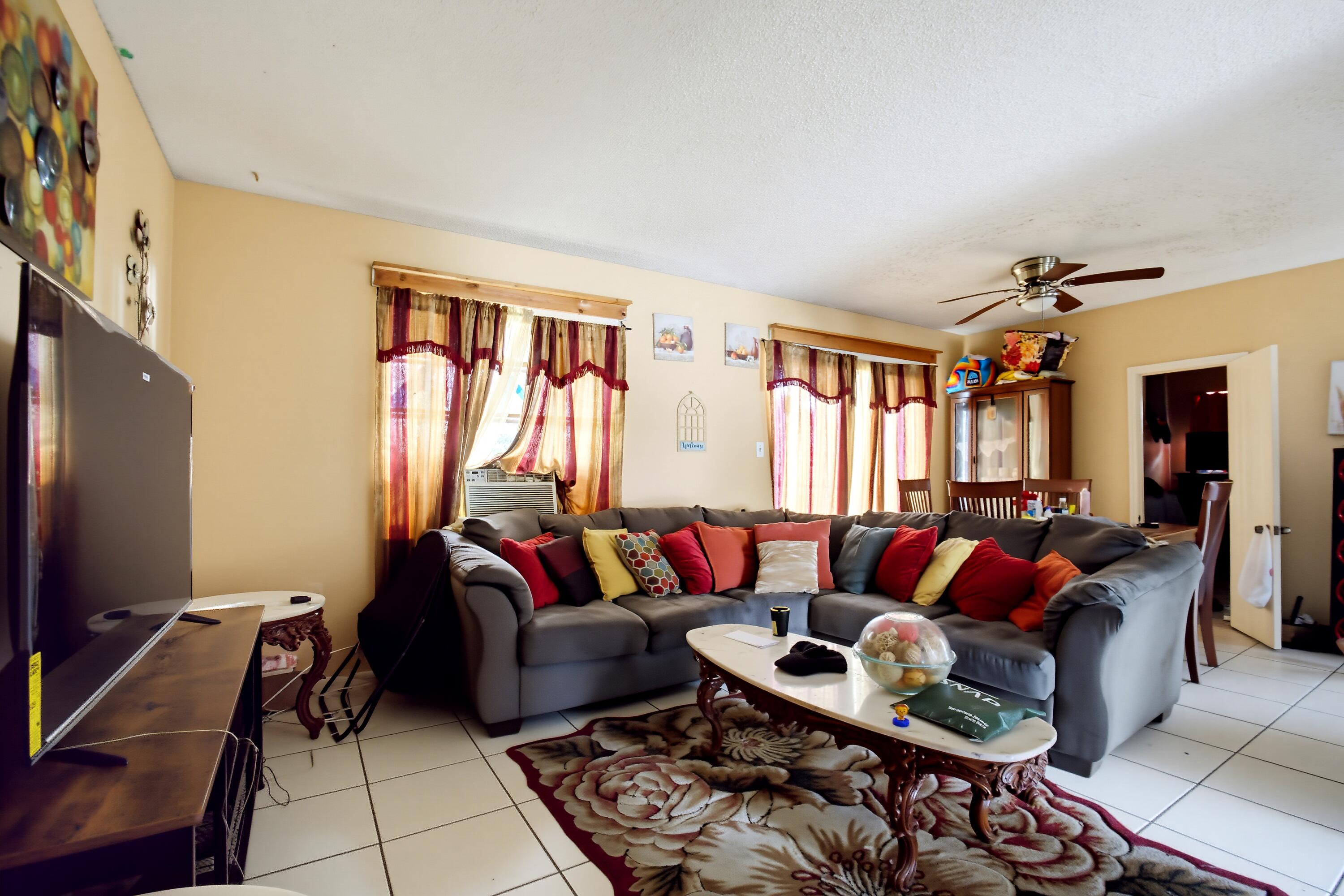 4724 Imogene Court Property Photo 7