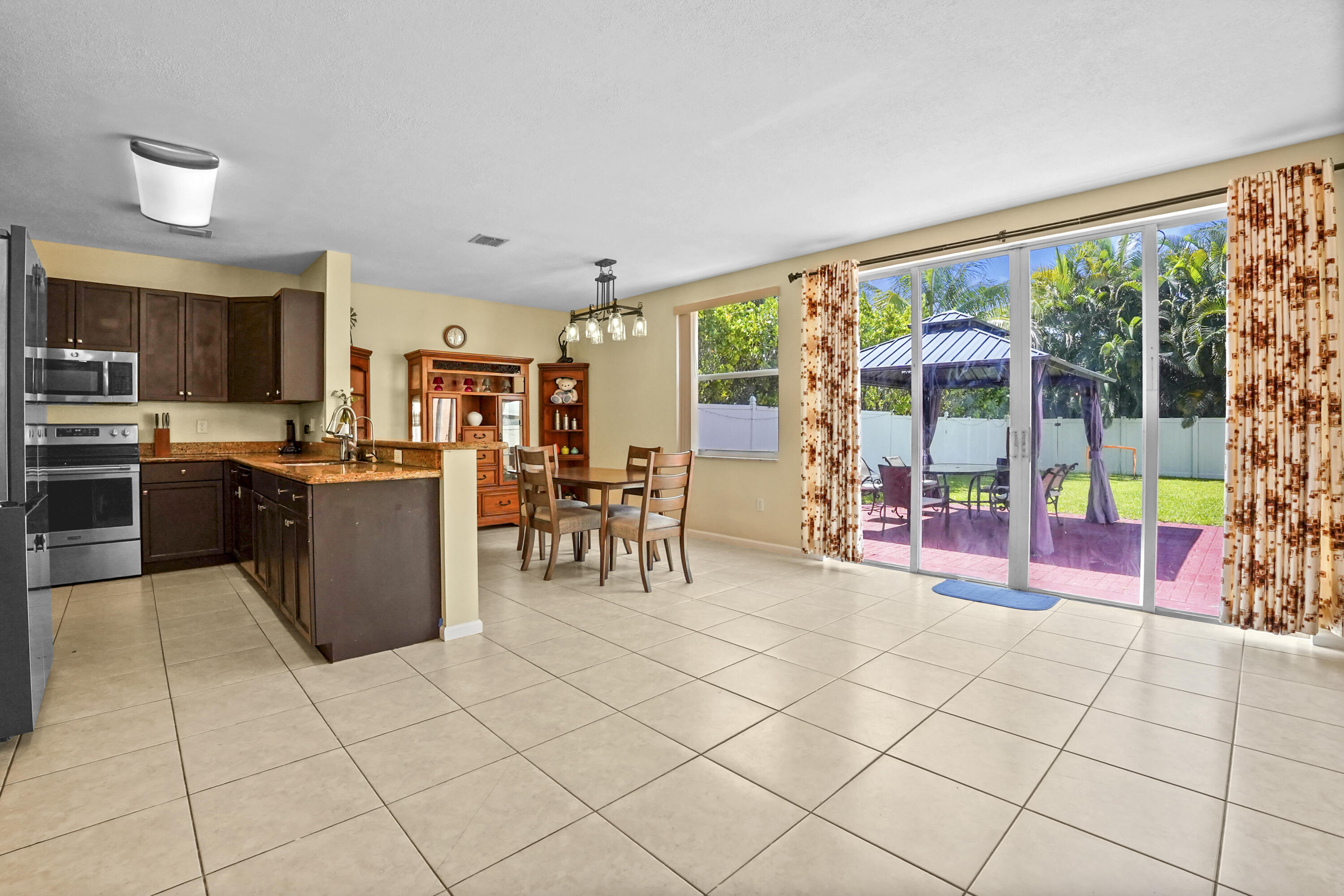 9670 Wolcott Place Property Photo 8