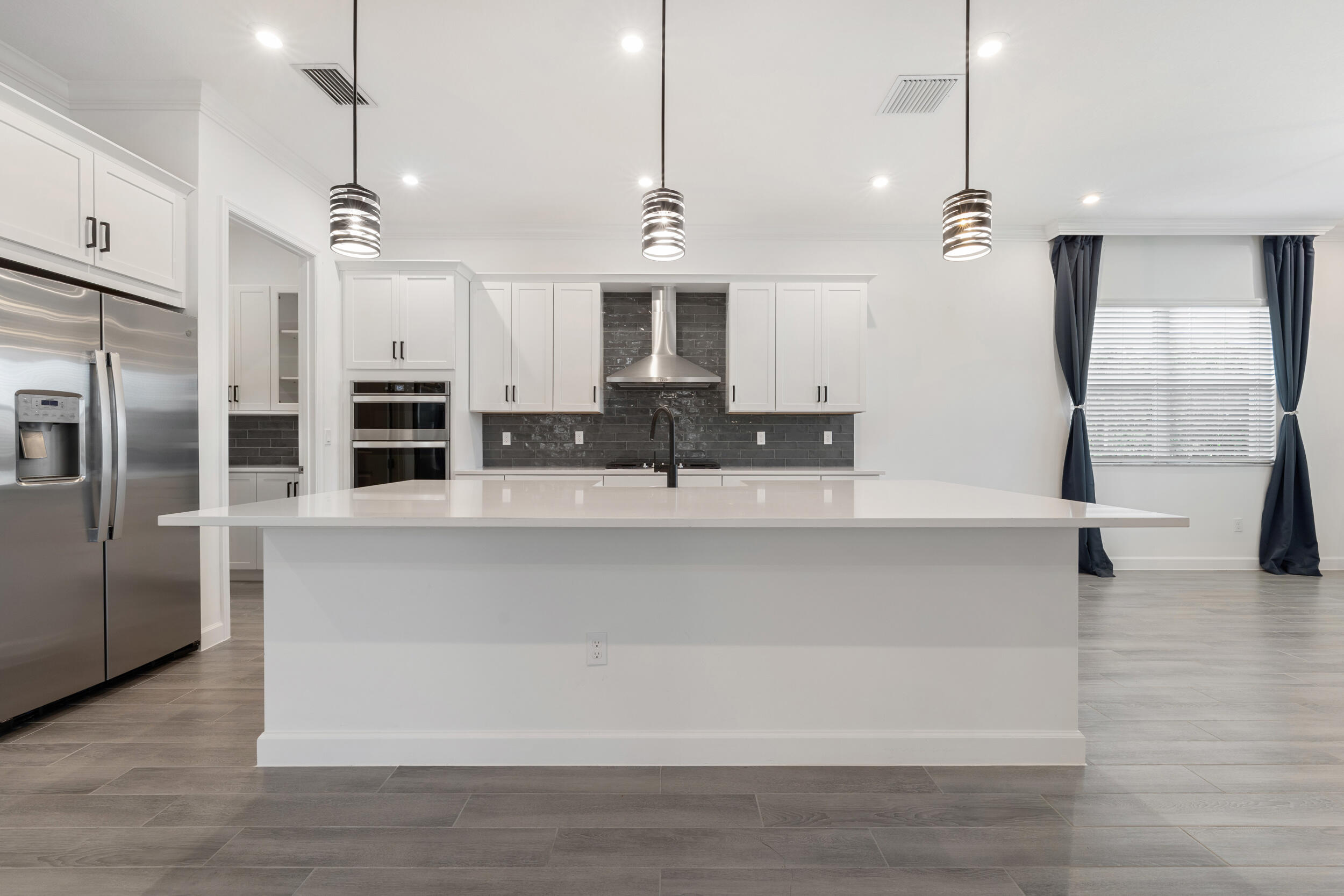 12054 Sw Viridian Boulevard Property Photo 3