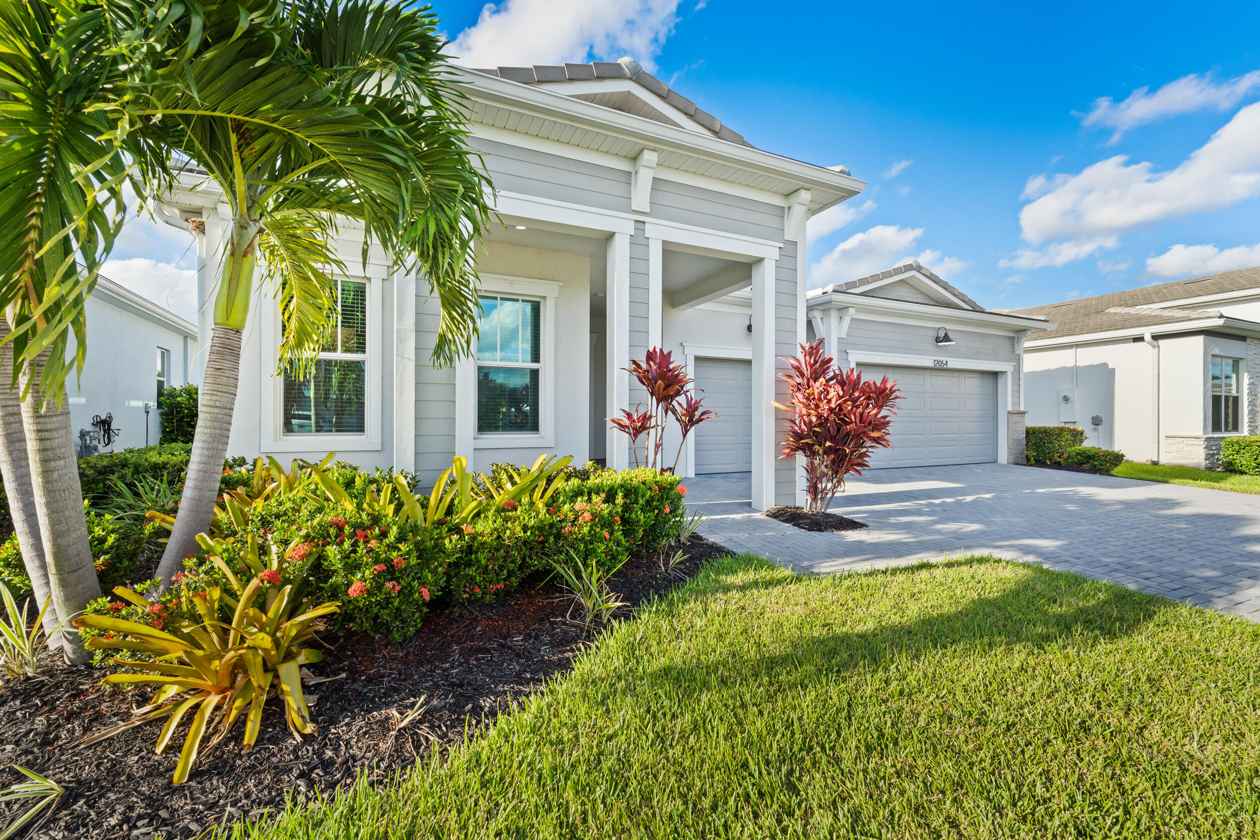 12054 Sw Viridian Boulevard Property Photo 6