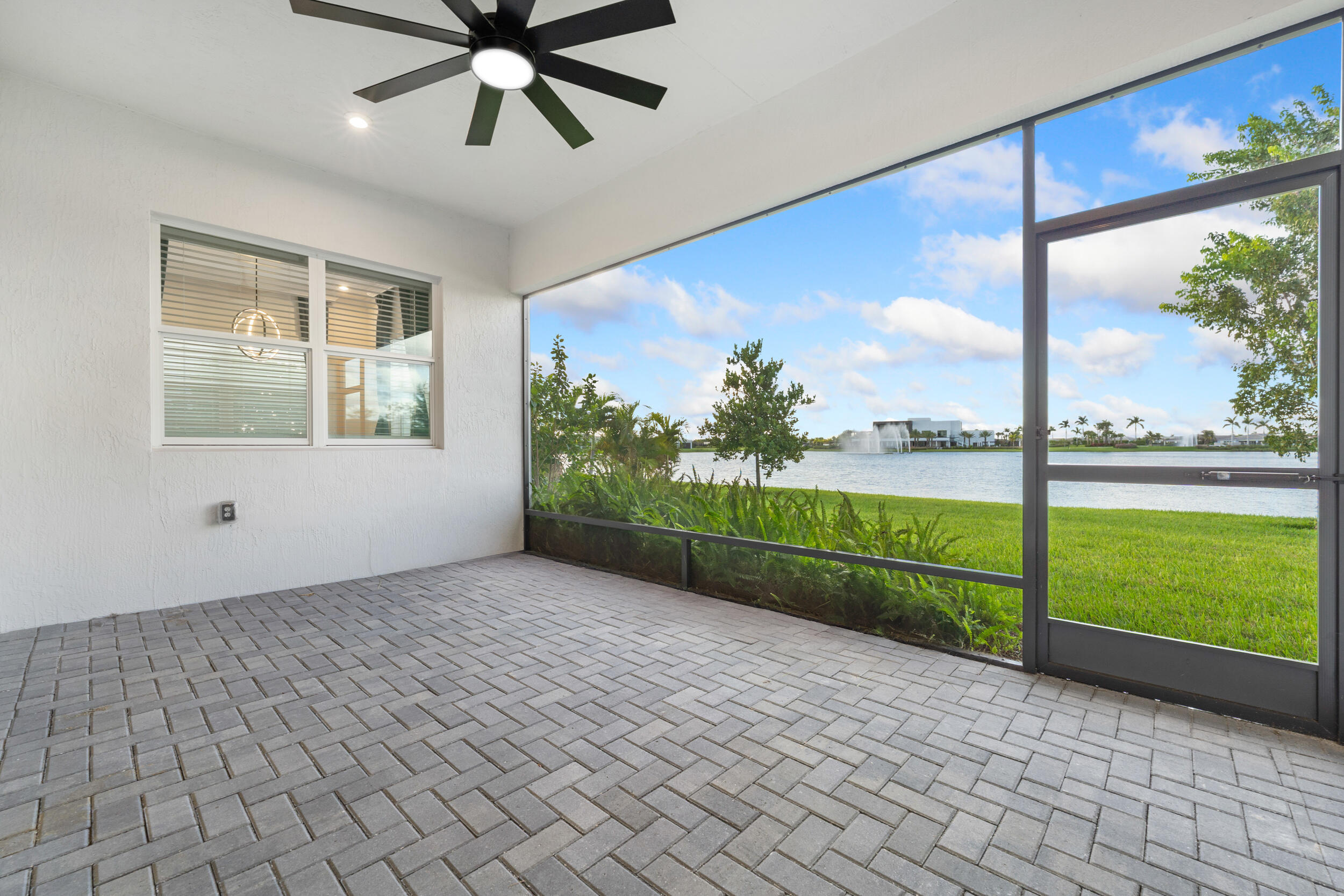 12054 Sw Viridian Boulevard Property Photo 29