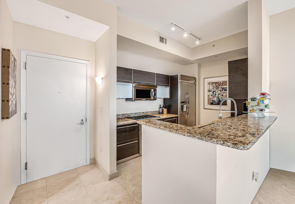 550 Okeechobee Boulevard Lph-15 Property Photo 11