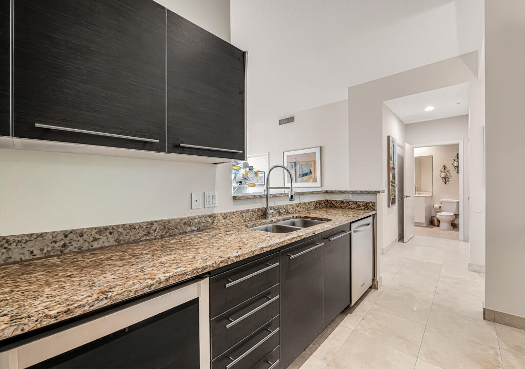 550 Okeechobee Boulevard Lph-15 Property Photo 15