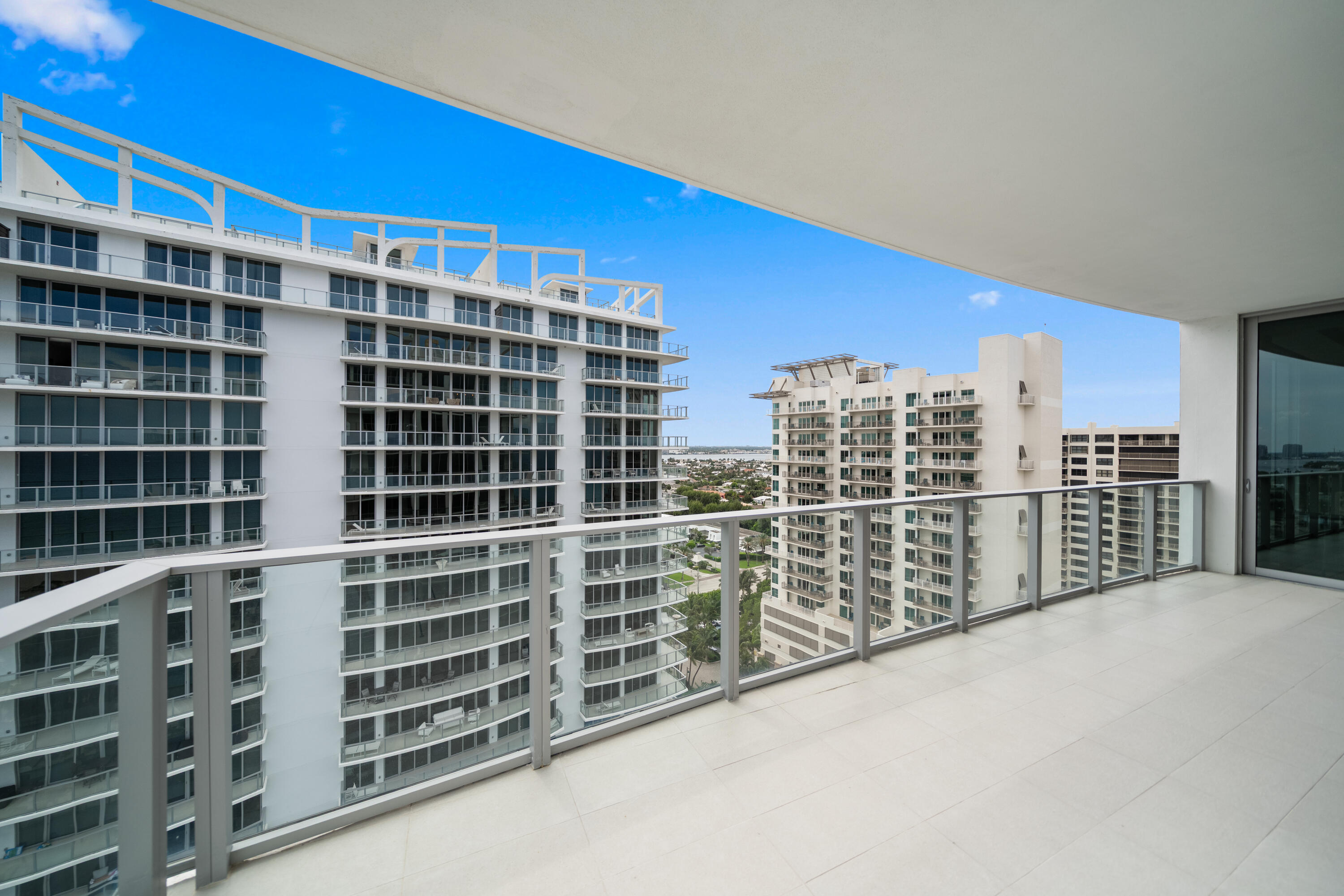 3100 N Ocean Drive H-1608 Property Photo 24