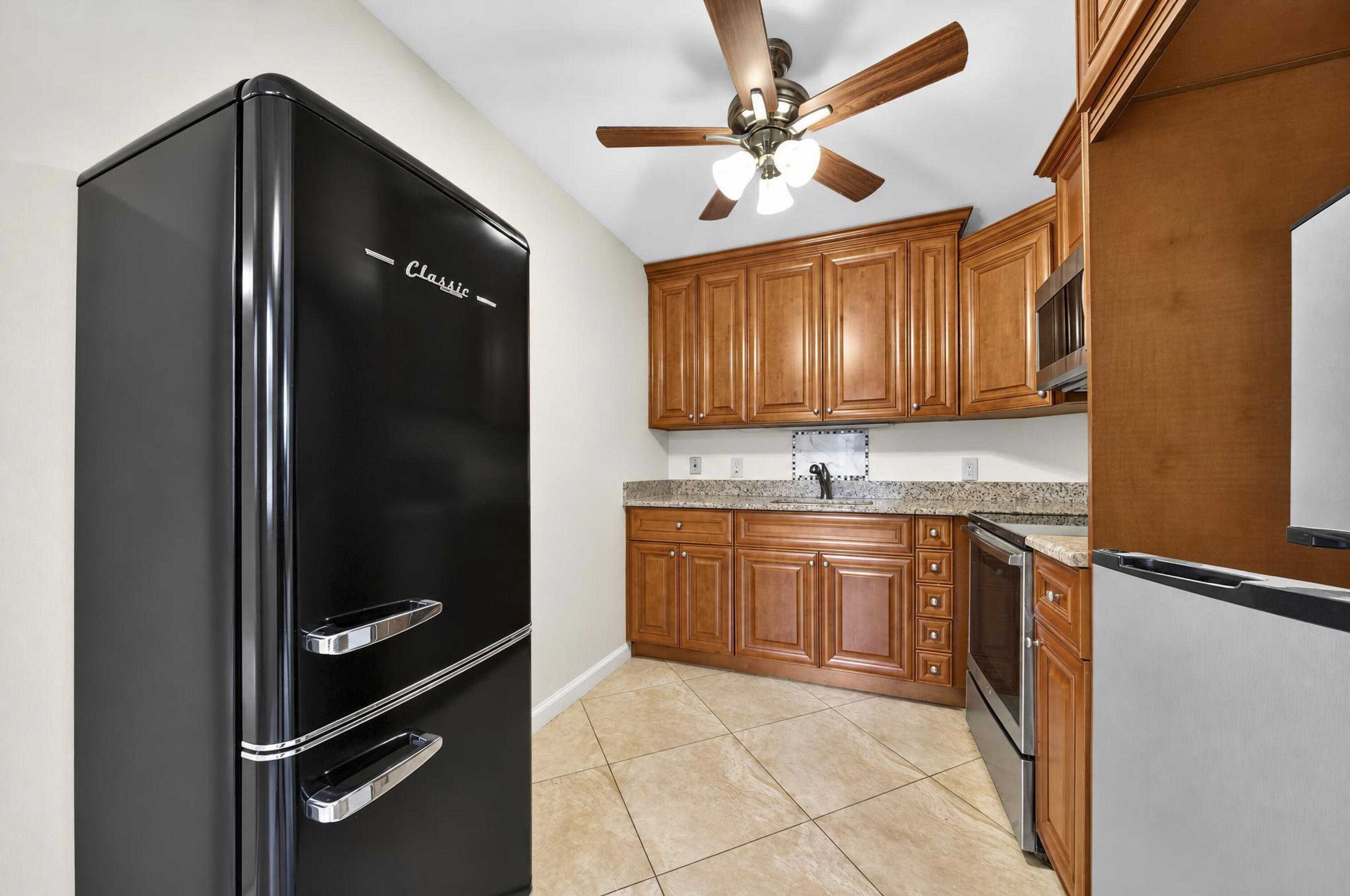 3020 Ashby D 3020 Property Photo 6