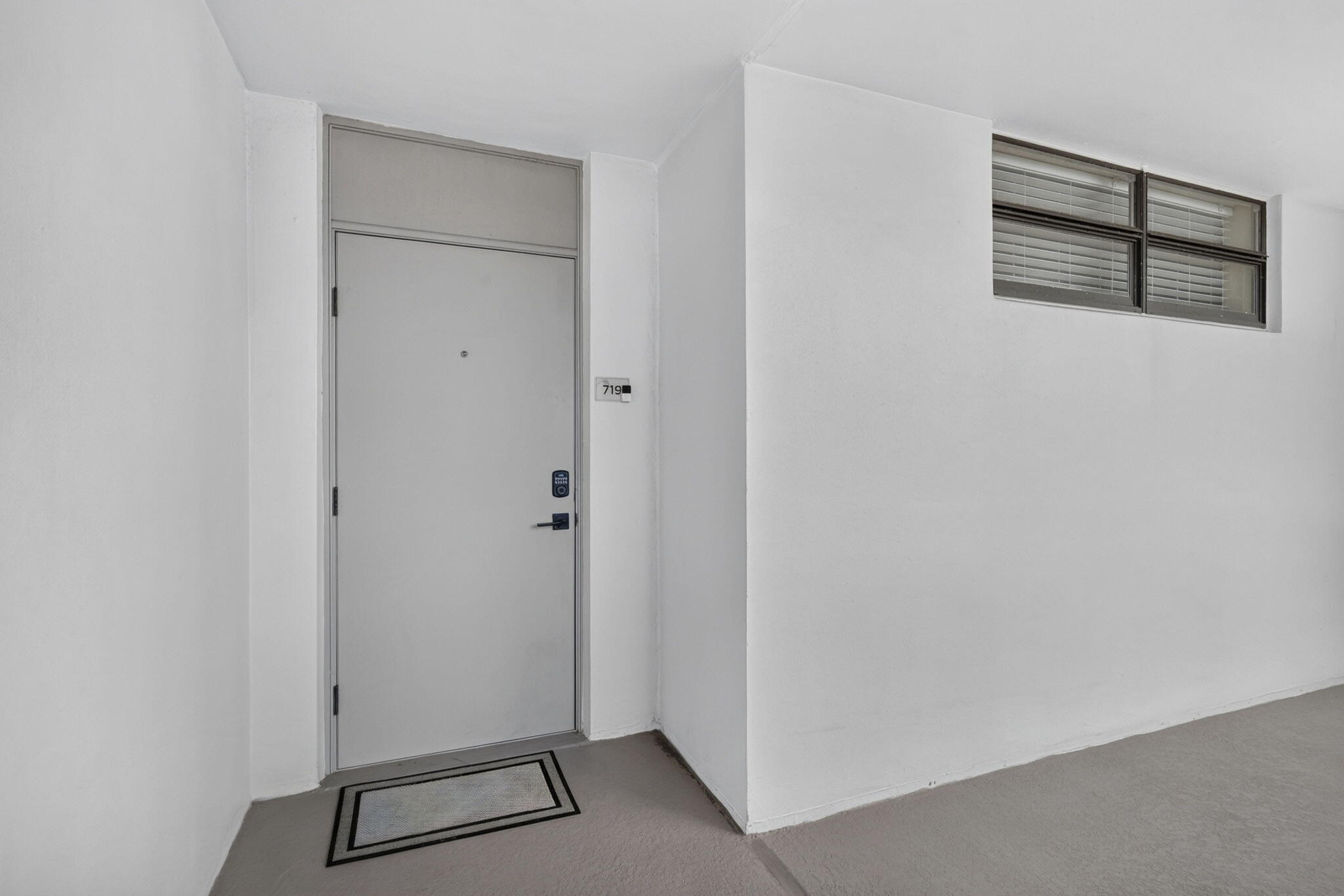 145 S Ocean 719 Property Photo 4