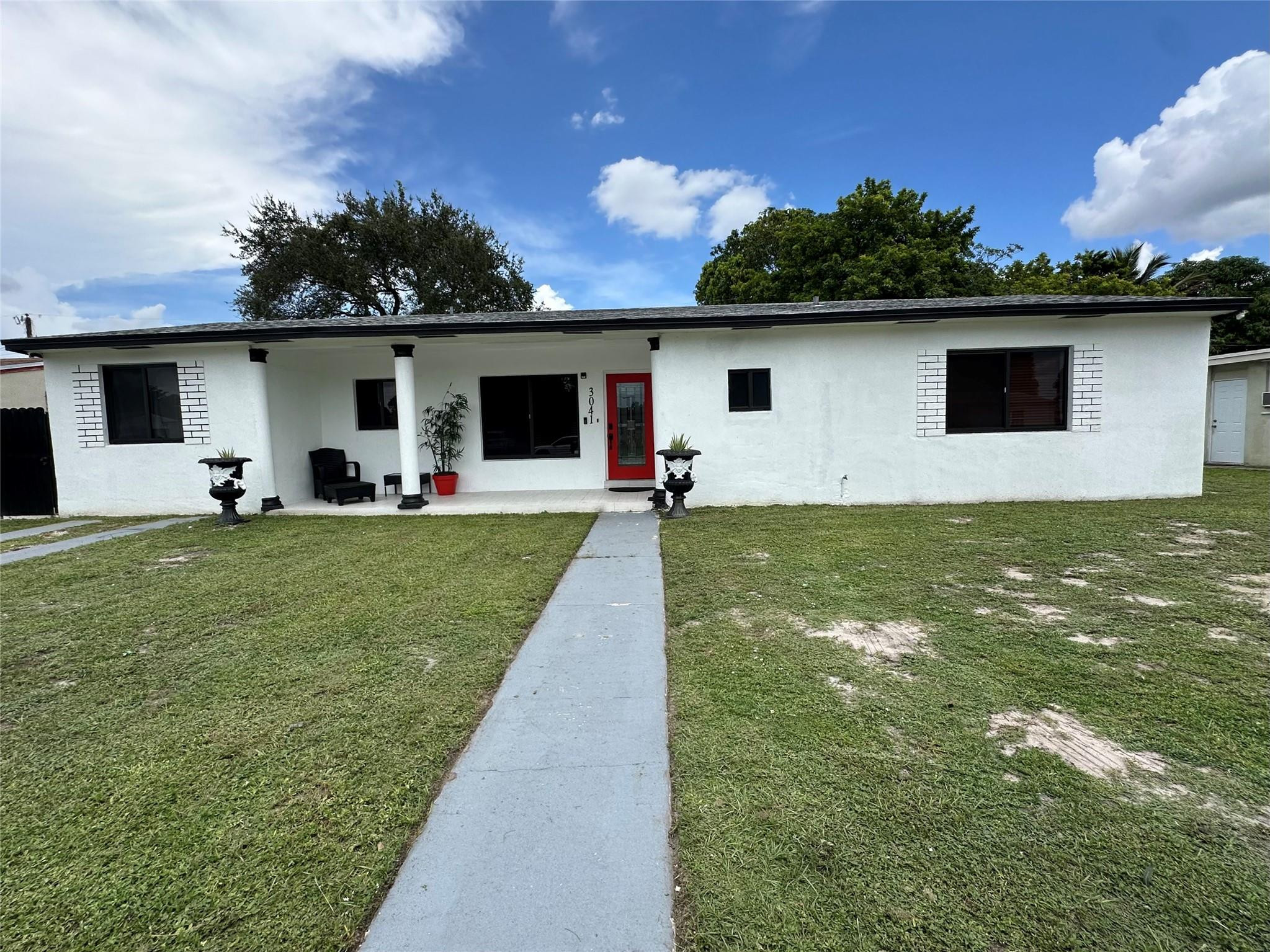 3041 NW 185TH Terrace Property Photo 1